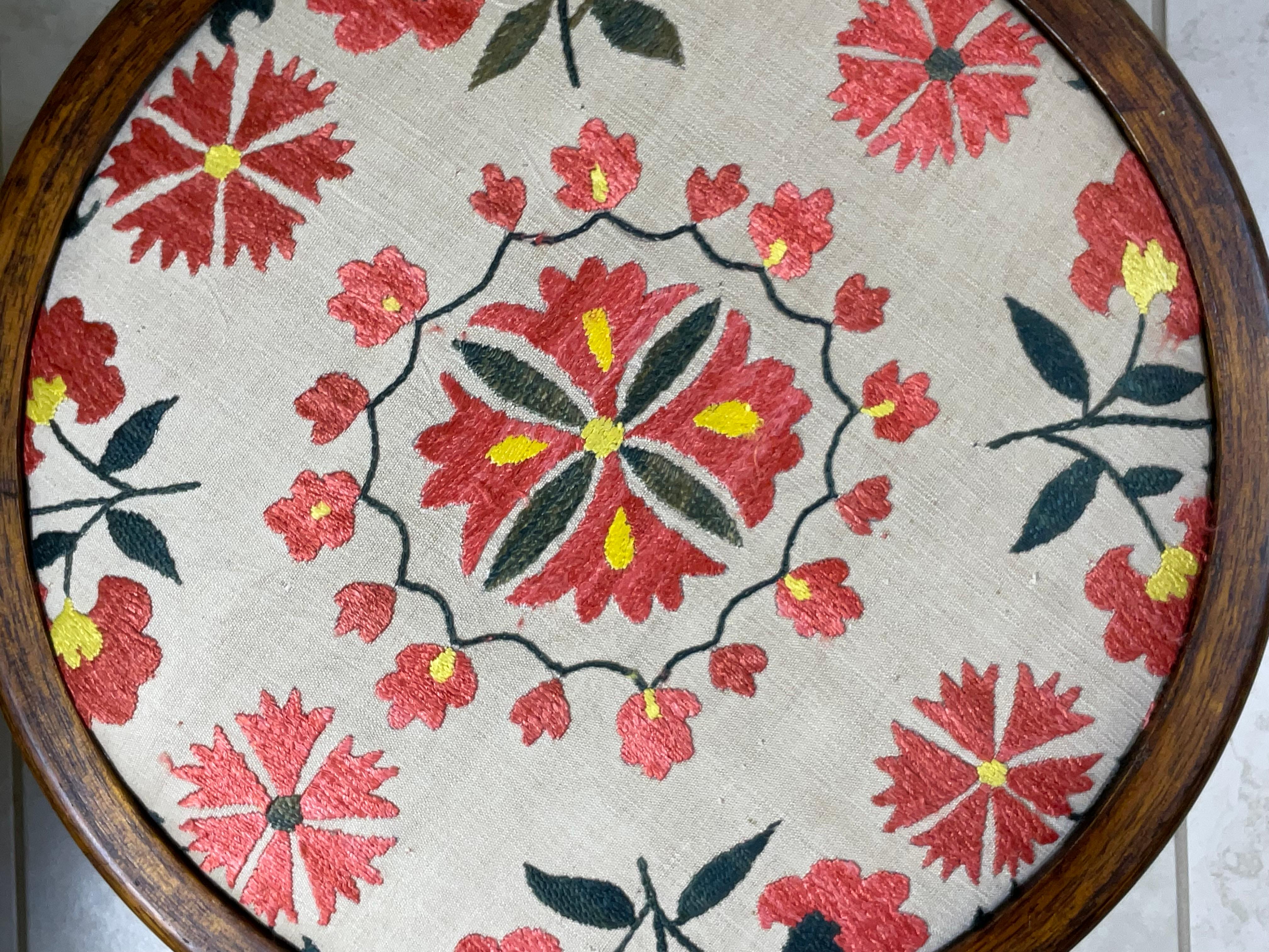 Beautifully Crafted Vintage Victorian-Style Footstool with Suzani Embroidery For Sale 2