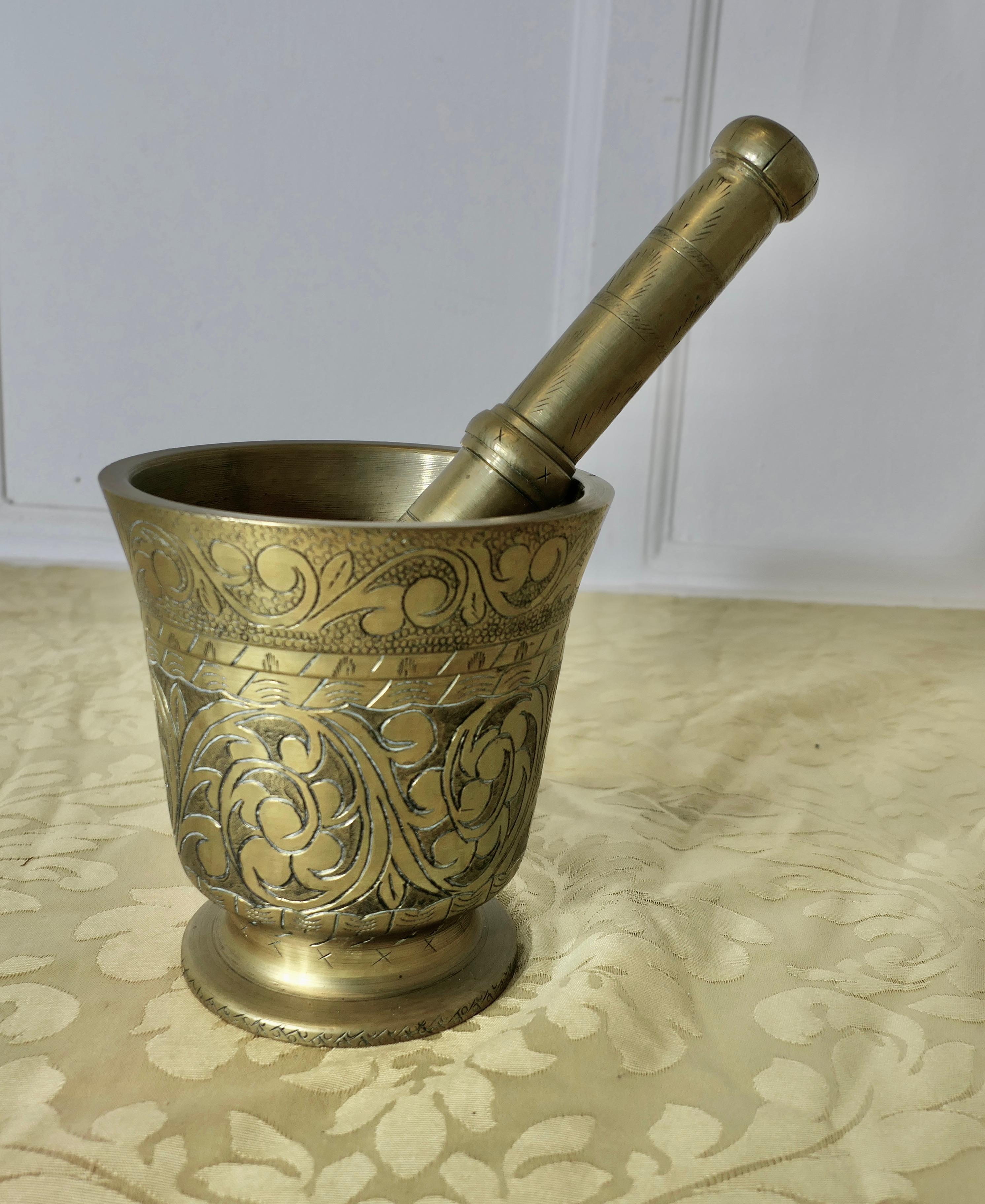 Beautifully Decorated Brass Pestle and Mortar For Sale 2