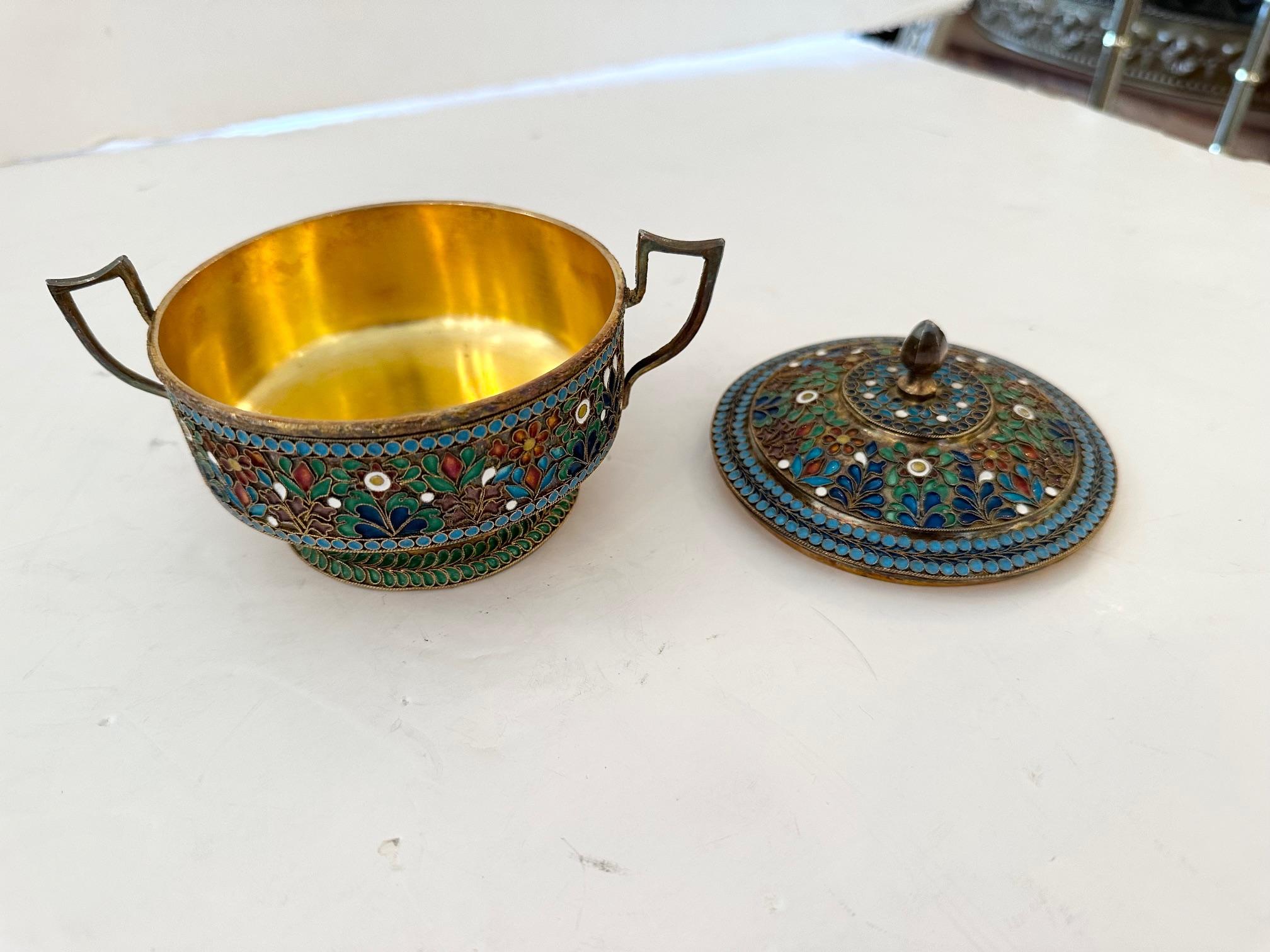 Juego de Té Antiguo Iraní de Latón y Esmalte Bellamente Detallado principios del siglo XX