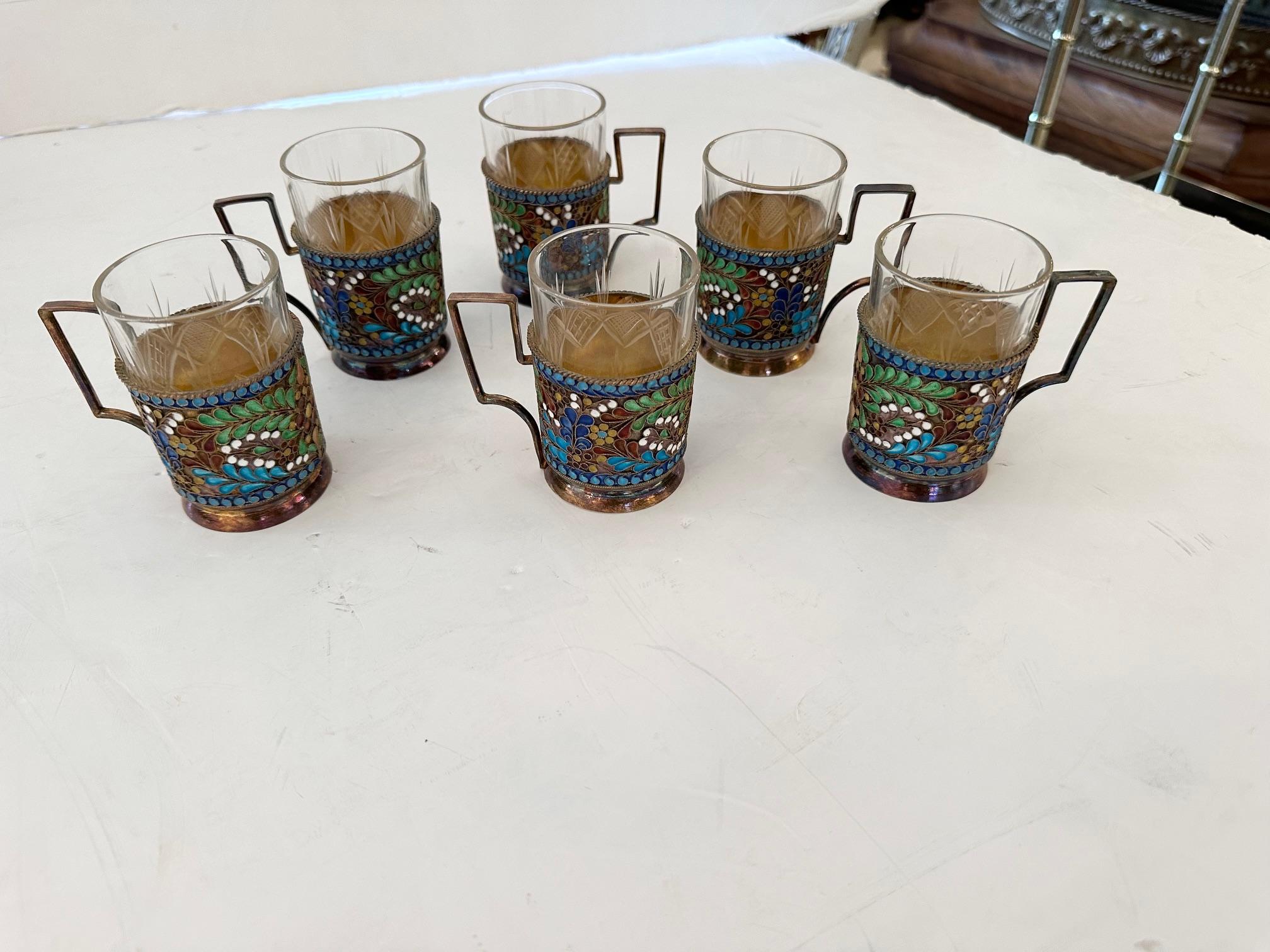Juego de Té Antiguo Iraní de Latón y Esmalte Bellamente Detallado 1