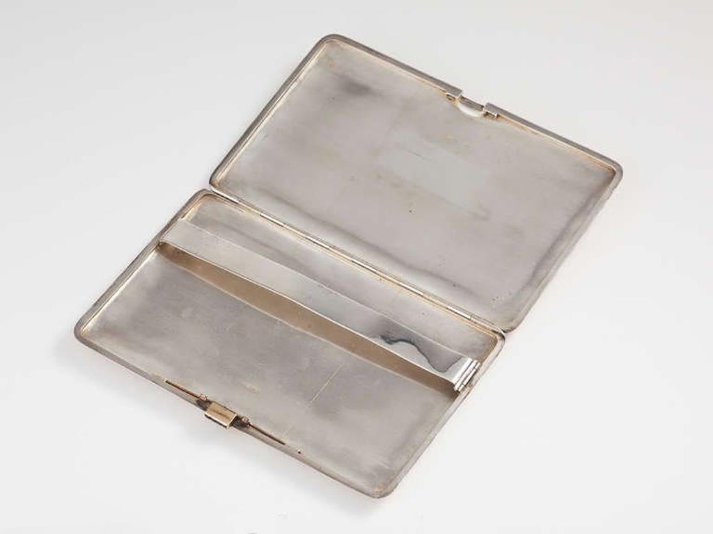 Beautifully Engineered French Art Deco Silver and Gold Case, circa 1930 3