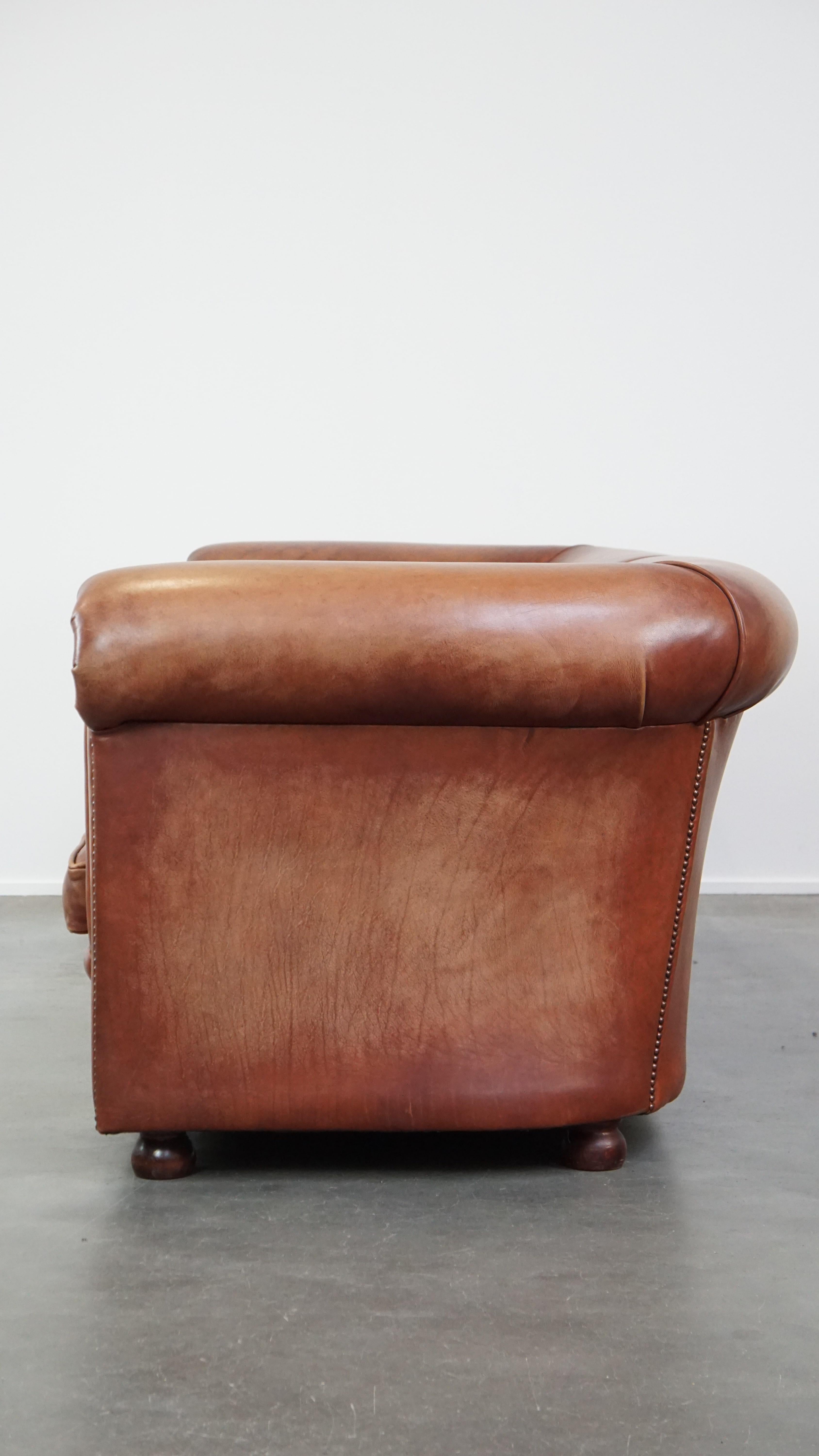 Beautifully finished spacious 3-seater sofa, cognac-colored cowhide leather In Fair Condition In Harderwijk, NL
