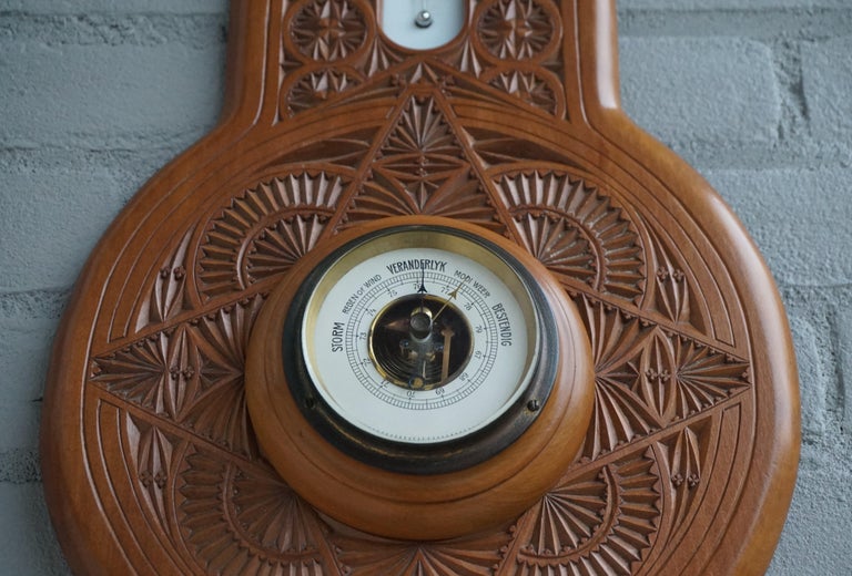 Beautifully Hand Carved Antique Dutch Arts & Crafts Barometer & Thermometer 1910 In Good Condition For Sale In Lisse, NL