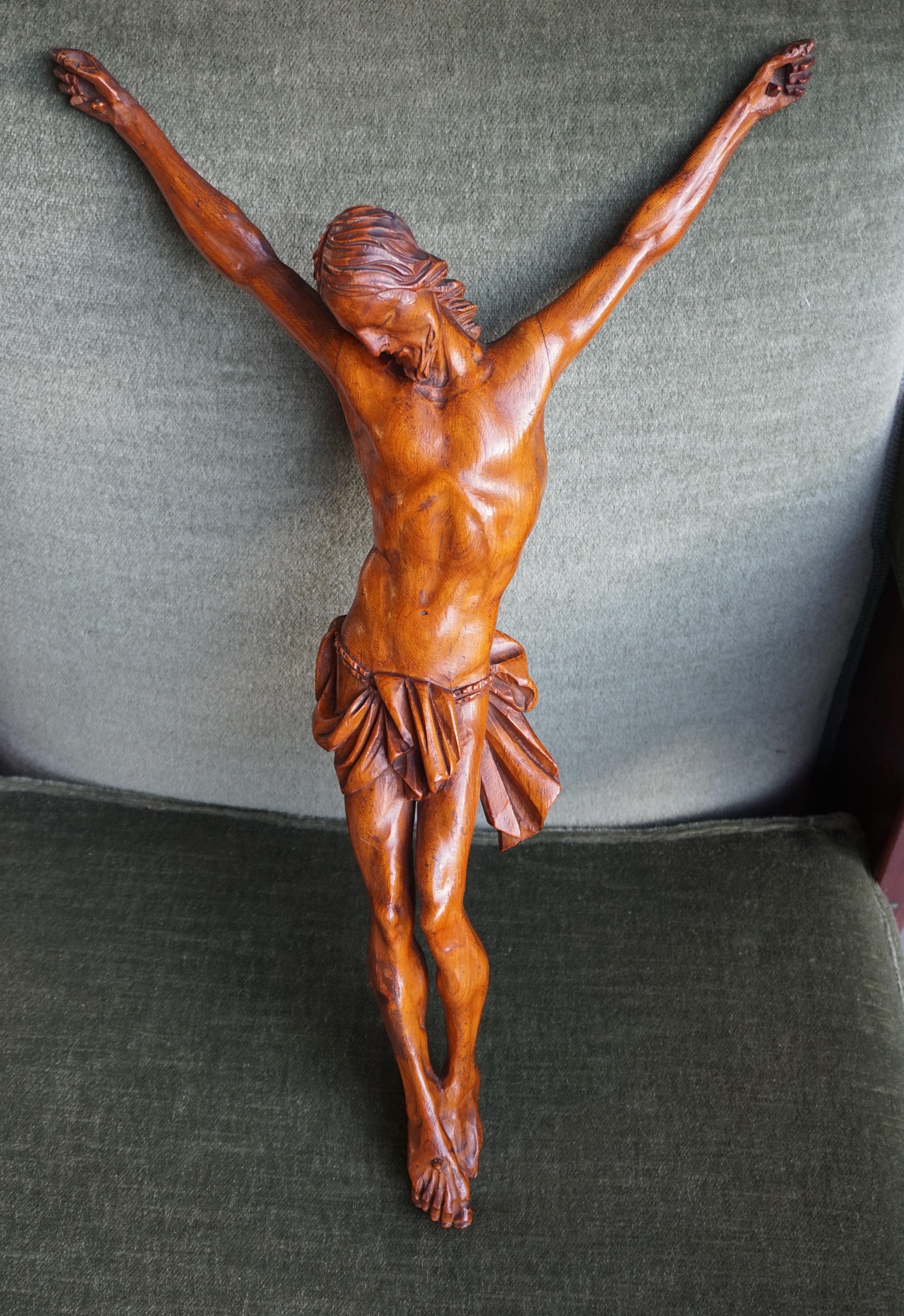 Beautifully Hand Carved Antique Wooden Corpus of Jesus Christ for Wall Mounting For Sale 4