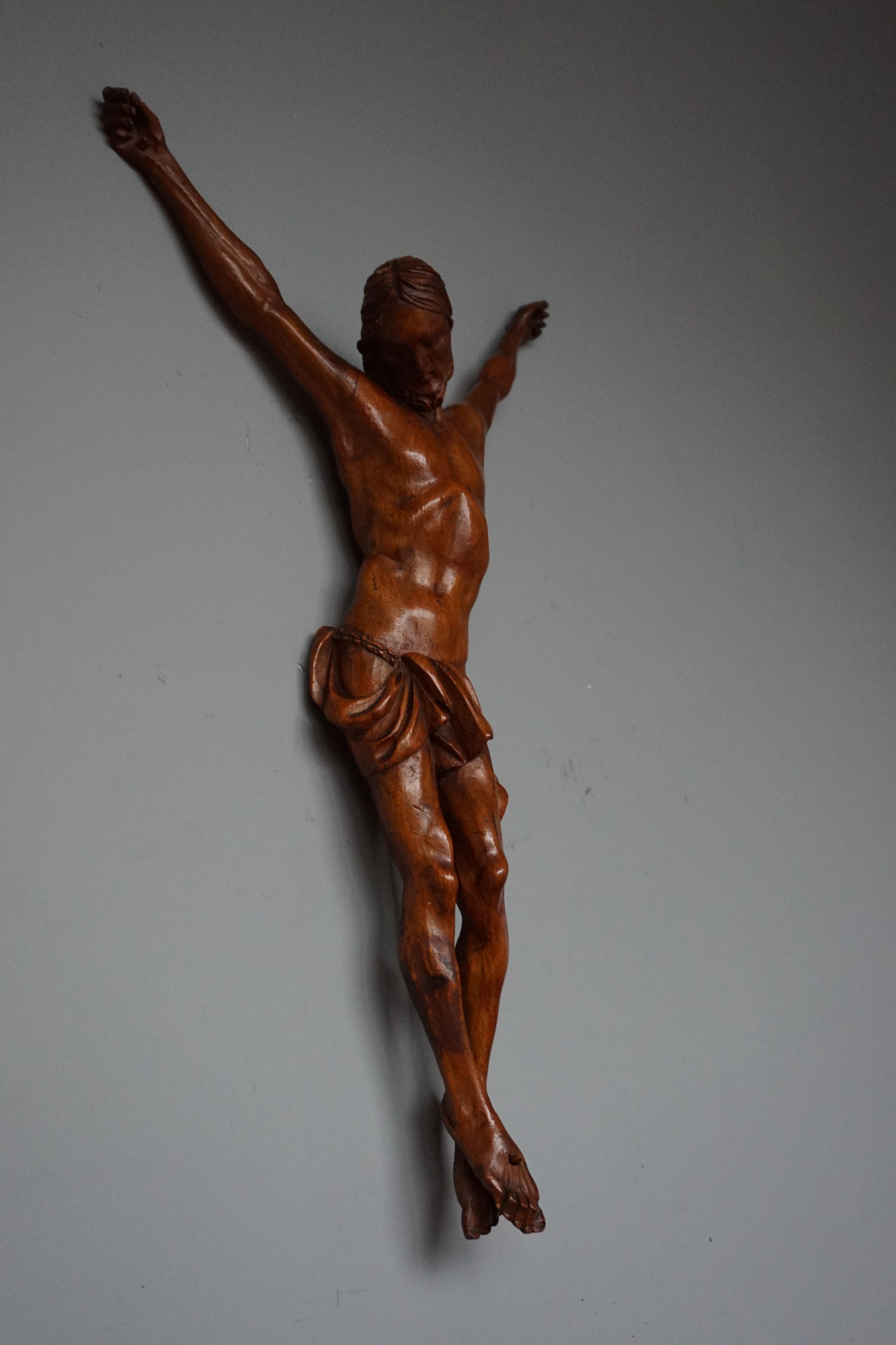 Beautifully Hand Carved Antique Wooden Corpus of Jesus Christ for Wall Mounting For Sale 12