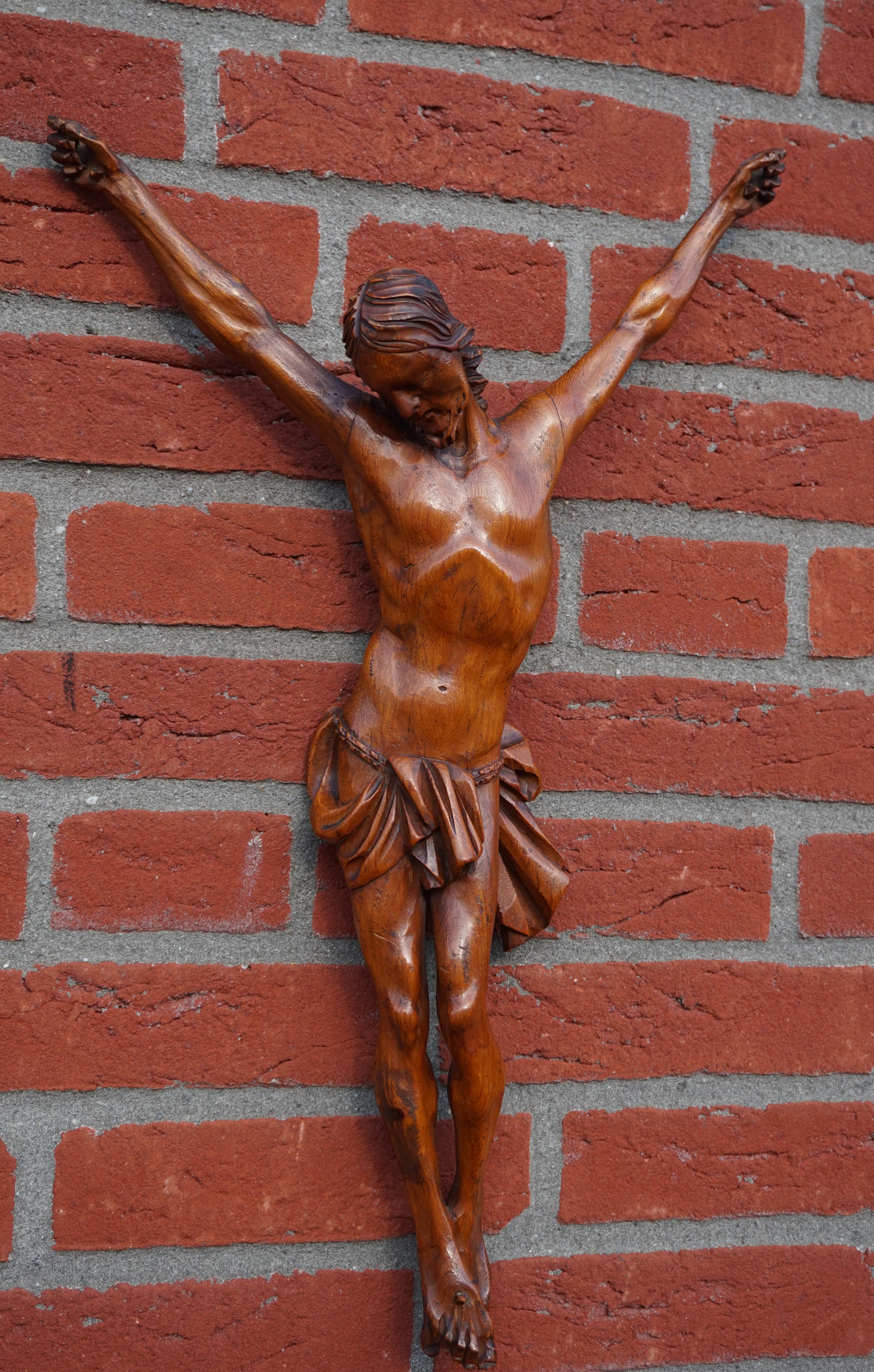 Beautifully Hand Carved Antique Wooden Corpus of Jesus Christ for Wall Mounting In Good Condition For Sale In Lisse, NL