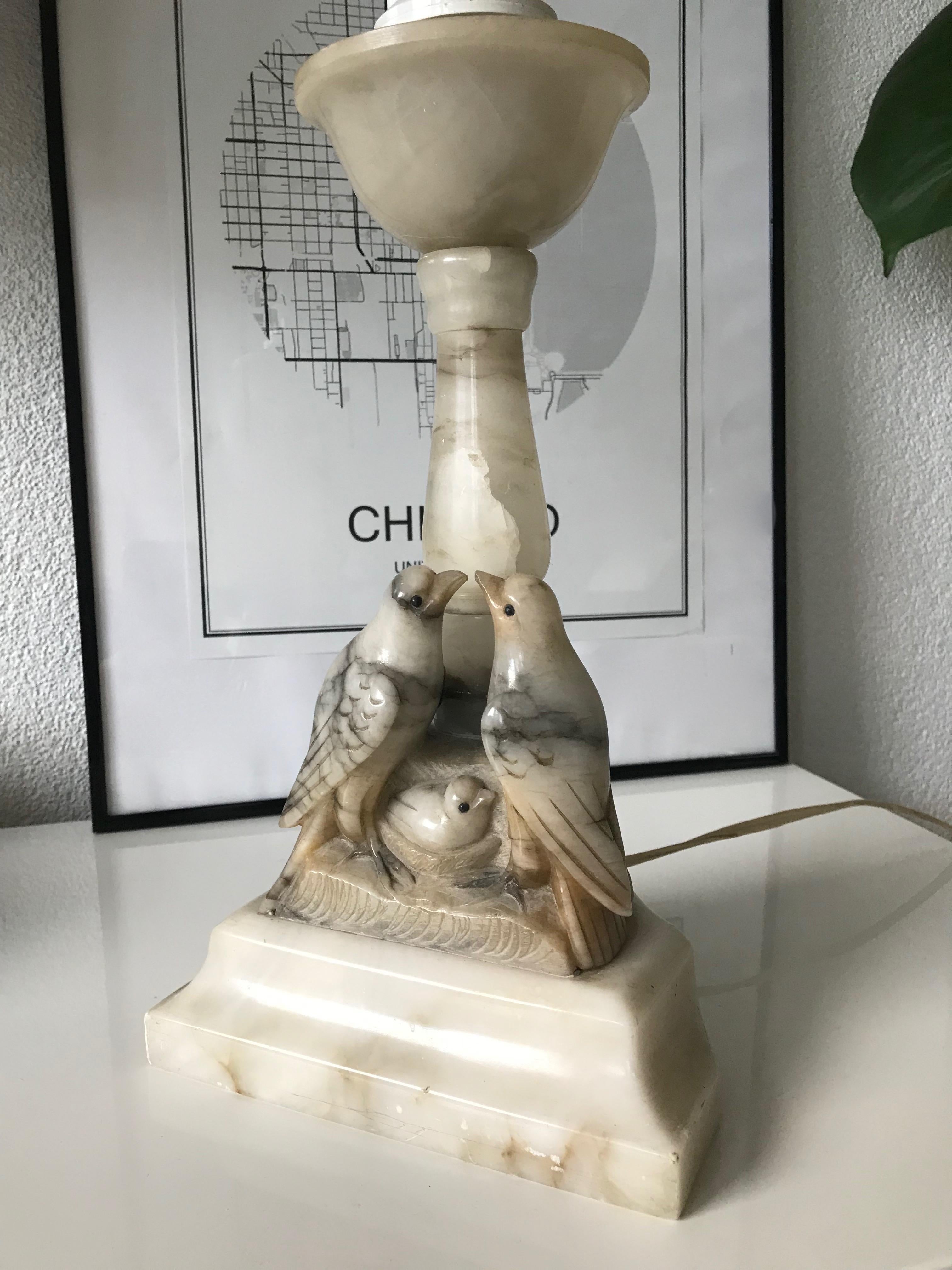 French Beautifully Hand Carved Midcentury Nesting Birds Alabaster Table or Desk Lamp For Sale