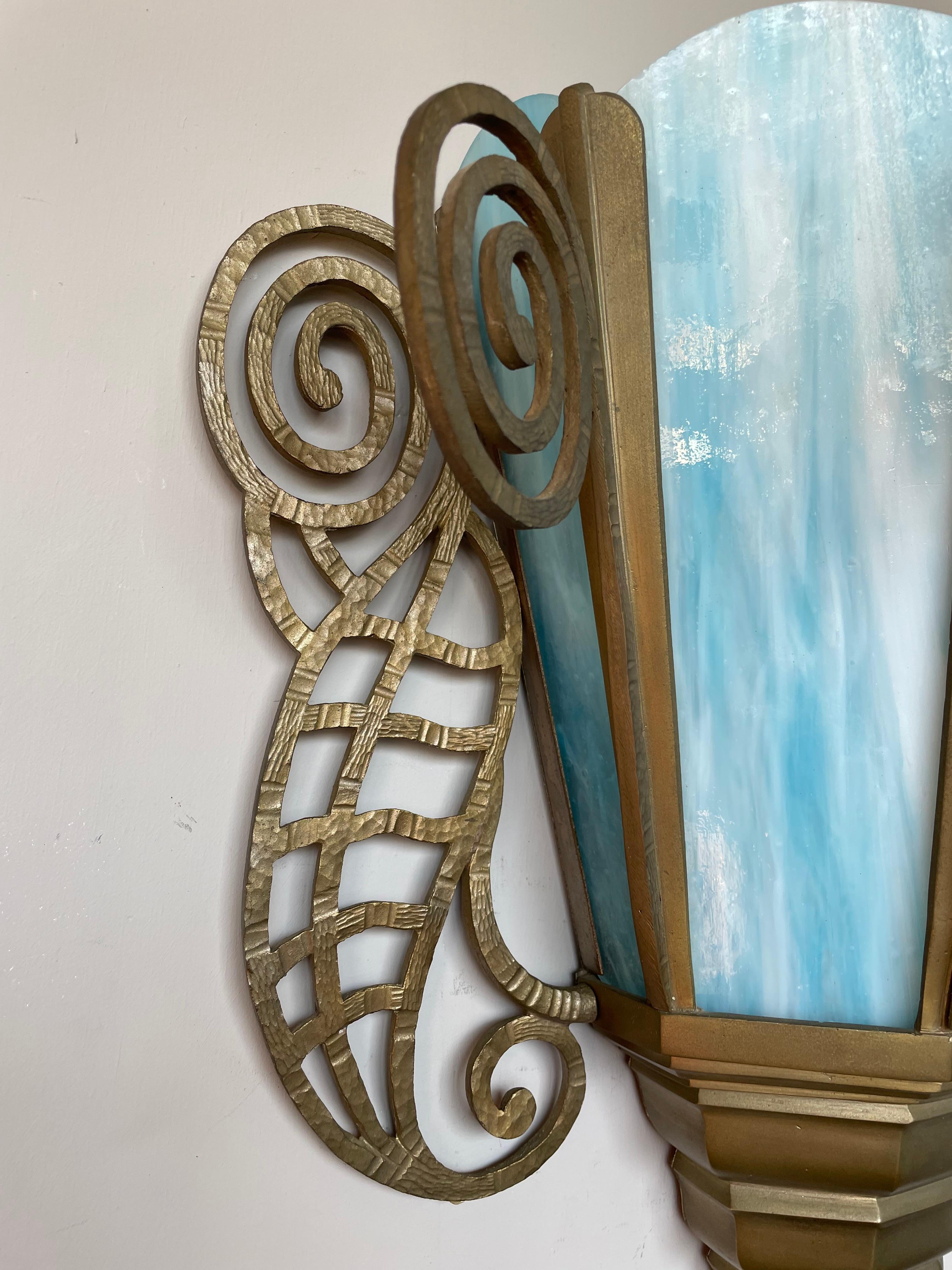 Beautifully Hand-Crafted, Large Art Nouveau Style Bronze & Art Glass Wall Sconce For Sale 5
