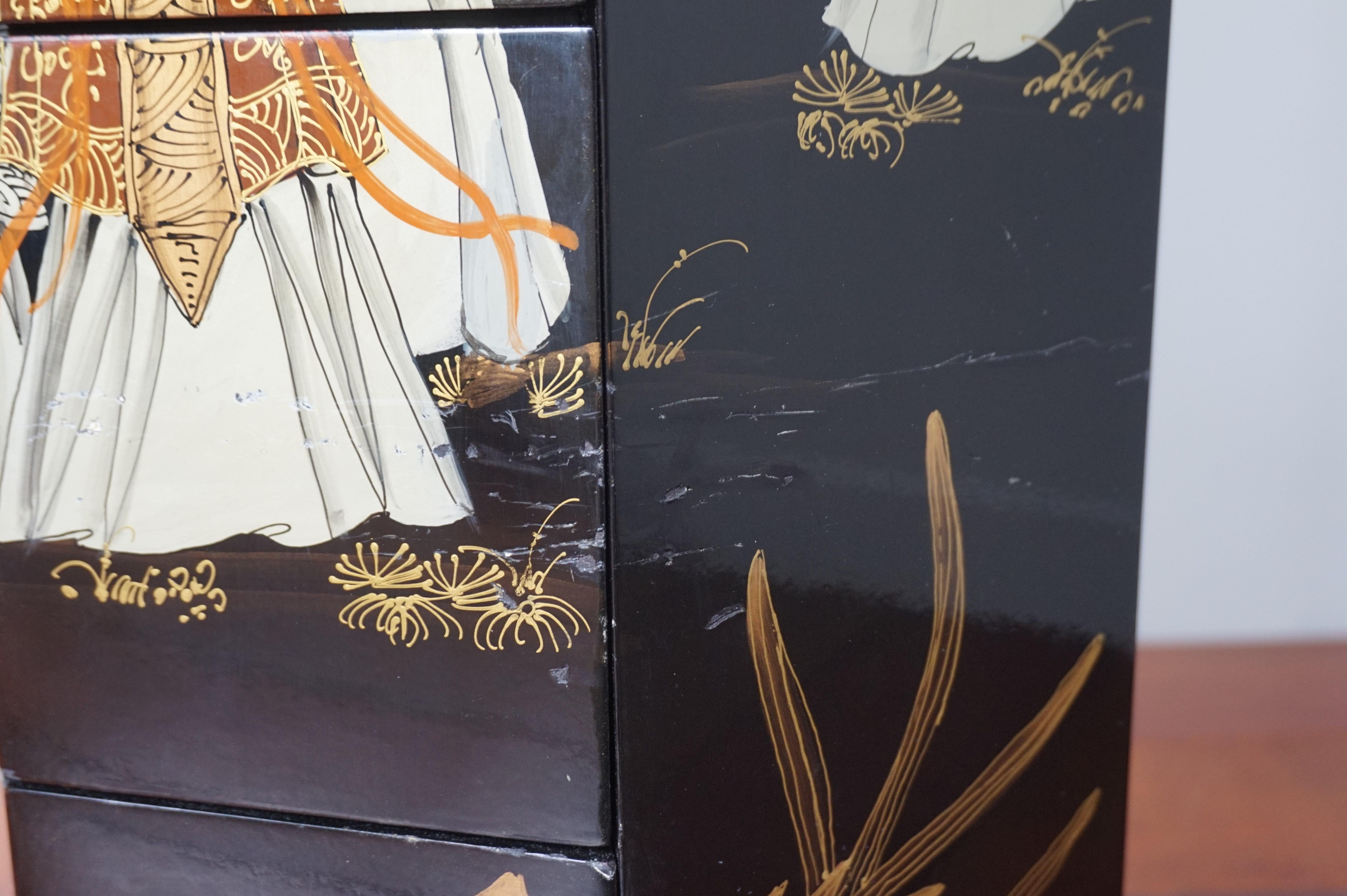 Beautifully Lacquered Column Chest of Drawers with Hand Painted Japanese Geishas 6