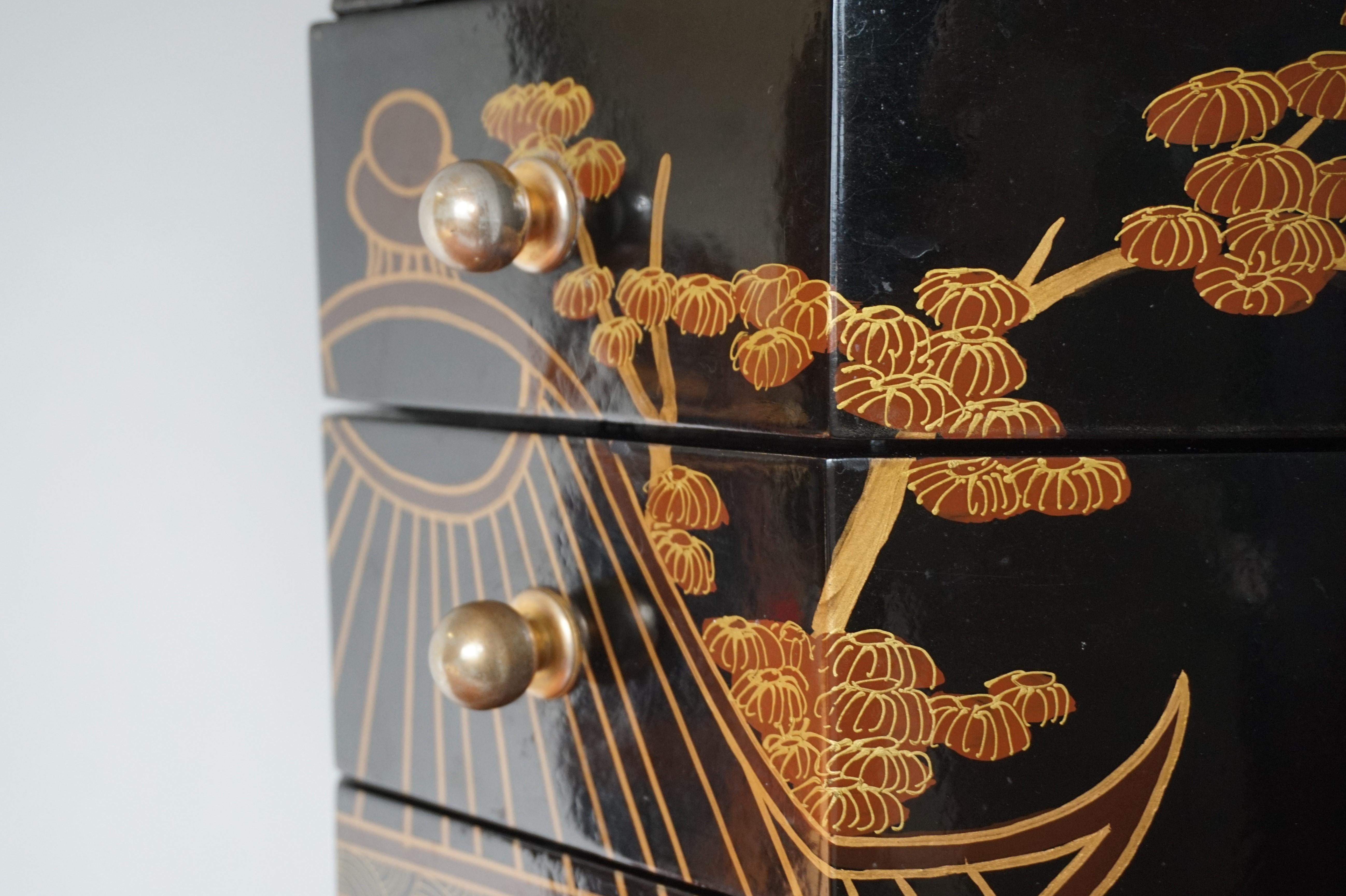Beautifully Lacquered Column Chest of Drawers with Hand Painted Japanese Geishas 9