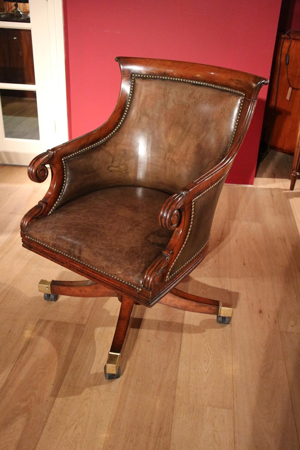 Beautifully Lived Leather Office Chair In Good Condition In Eindhoven, NL