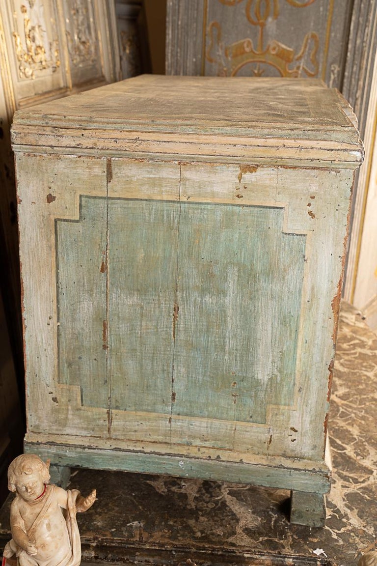 Directoire Beautifully Paint Decorated Coffee Table\Storage Trunk For Sale