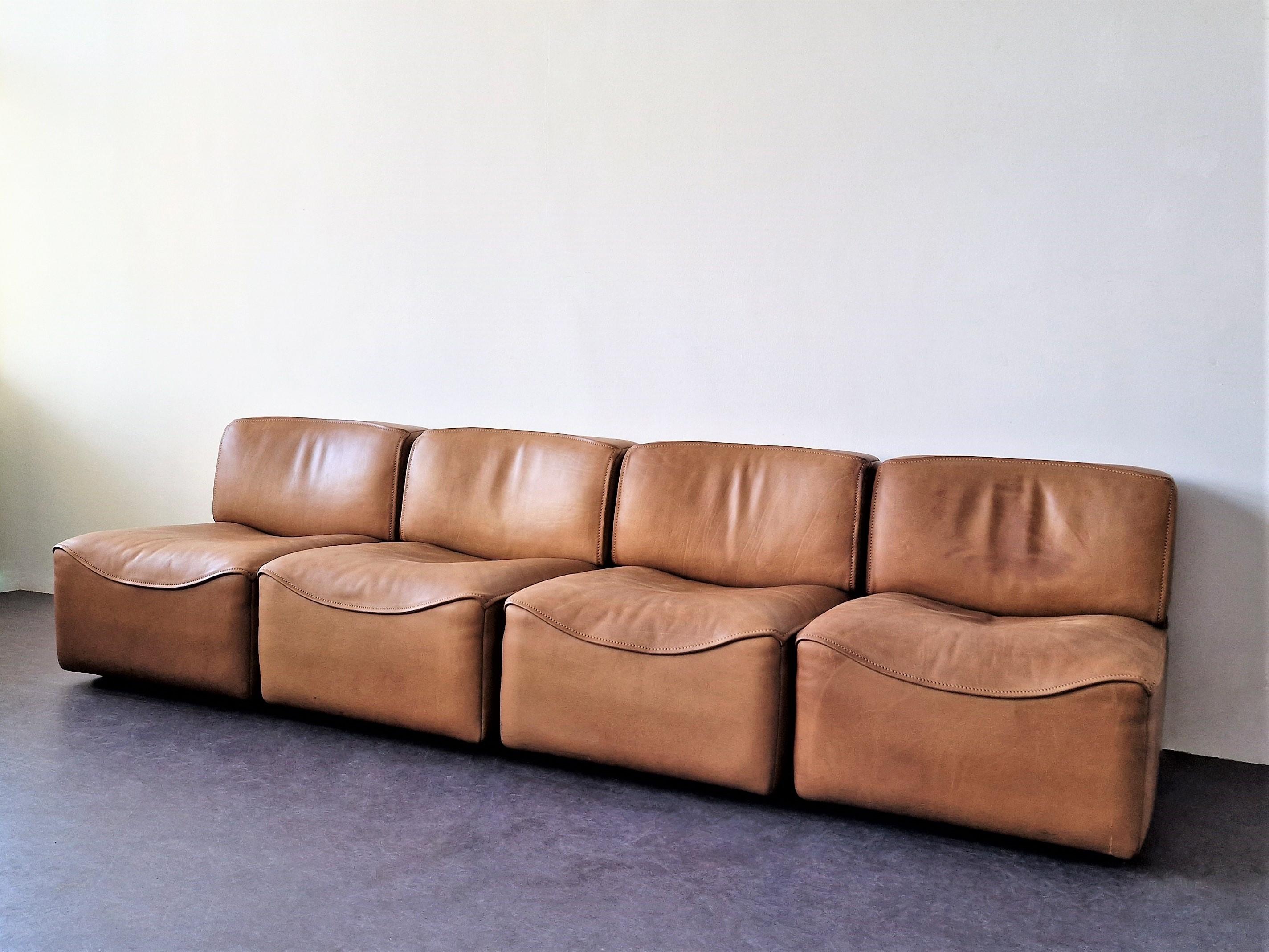 Mid-Century Modern Beautifully Patinated Ds-15 4-Element Leather Sofa for De Sede, Switzerland, 70s