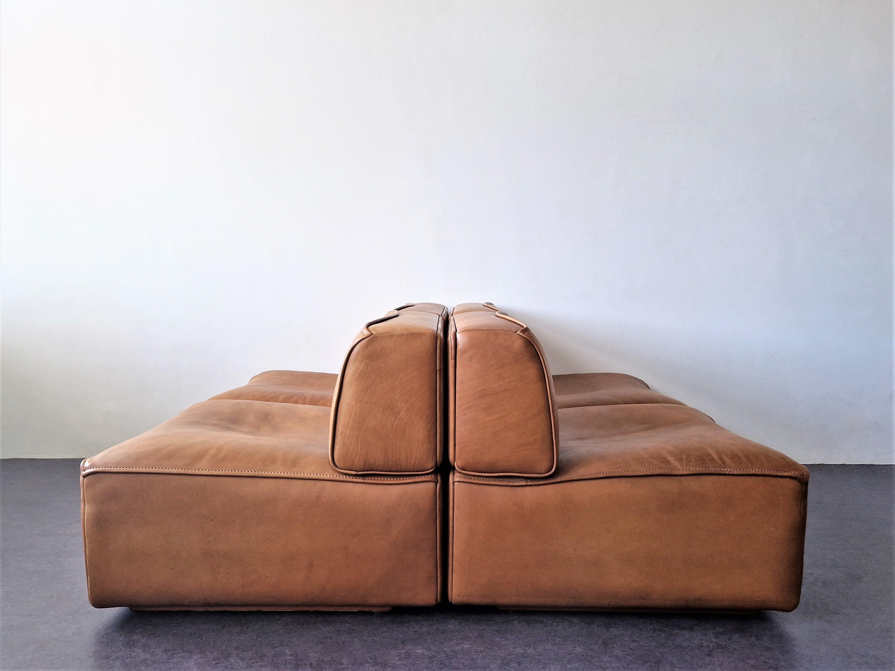 Beautifully Patinated Ds-15 4-Element Leather Sofa for De Sede, Switzerland, 70s In Good Condition In Steenwijk, NL