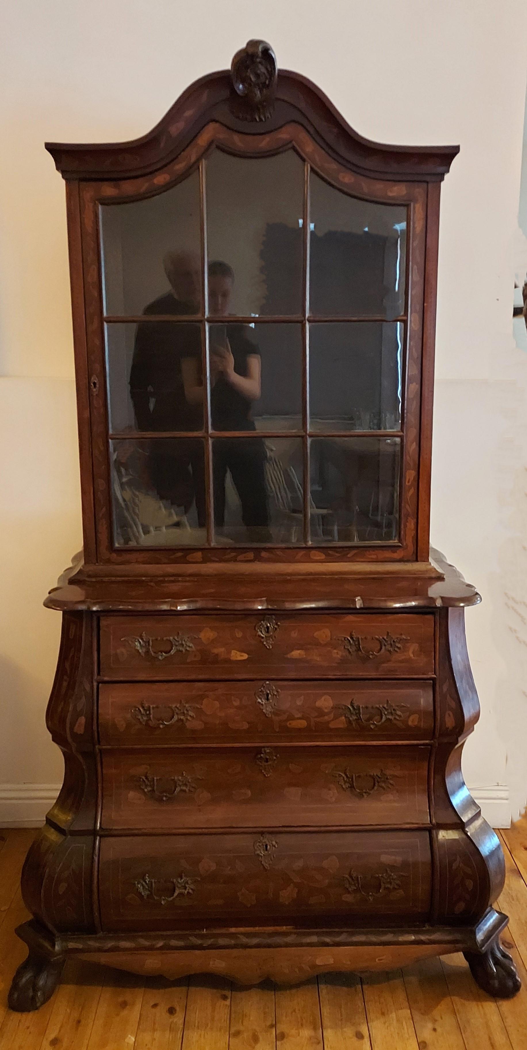 Dutch Colonial Beautifully proportioned small marquetry Dutch Display Cabinet with Chest For Sale