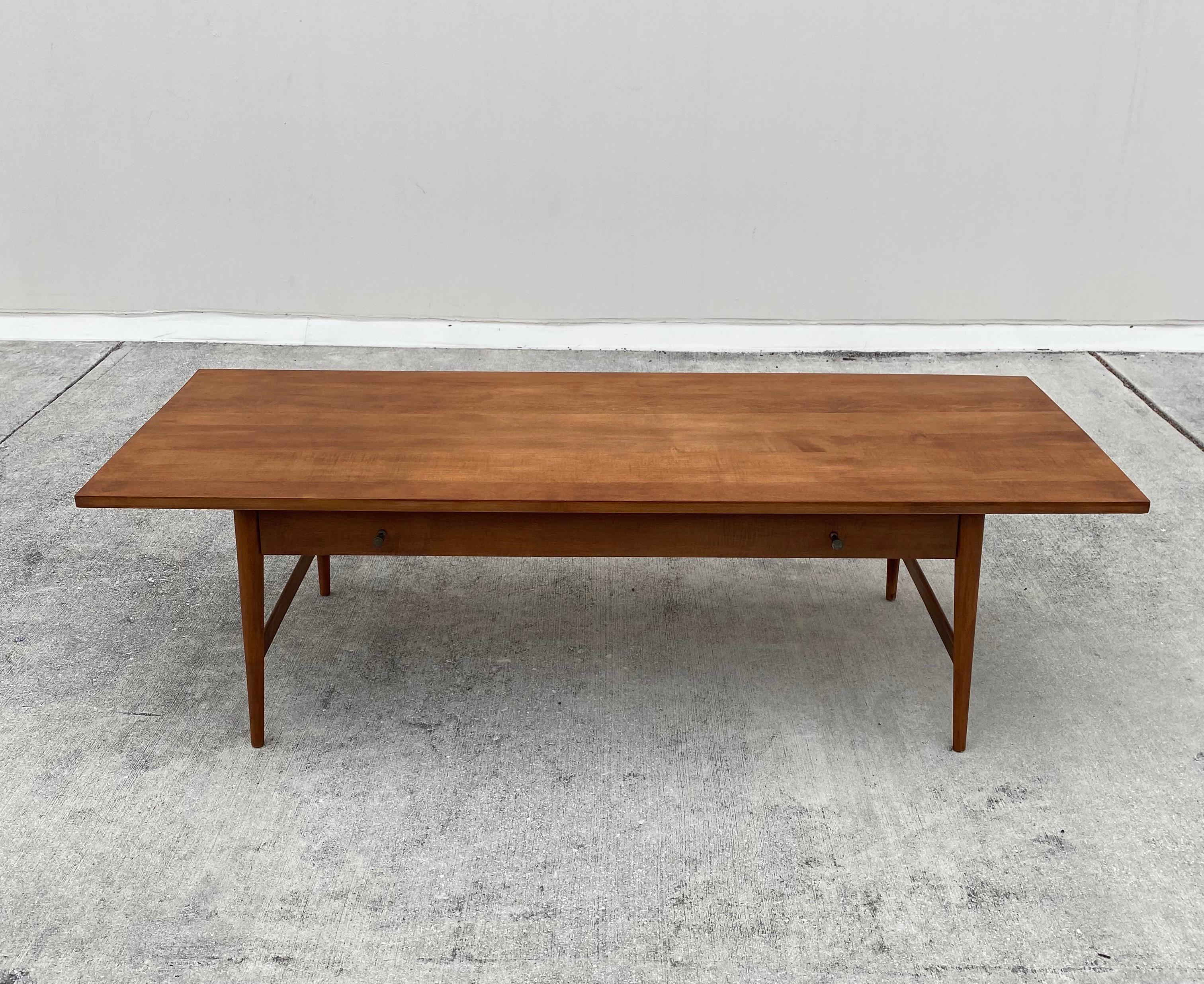 20th Century Beautifully Refinished Paul McCobb Planner Group Coffee Table For Sale