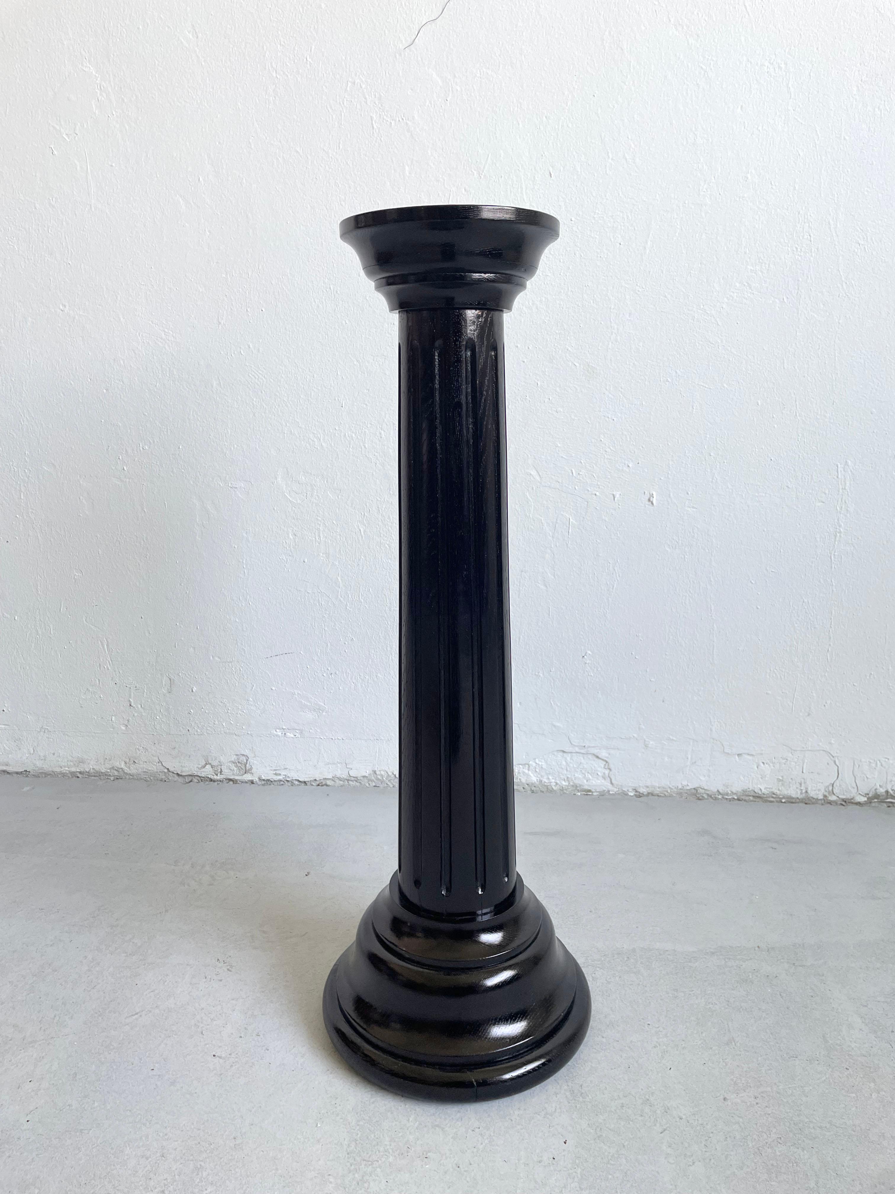 Beautifully Restored Neoclassical Column Pedestal Stand, Late 19th Century 2