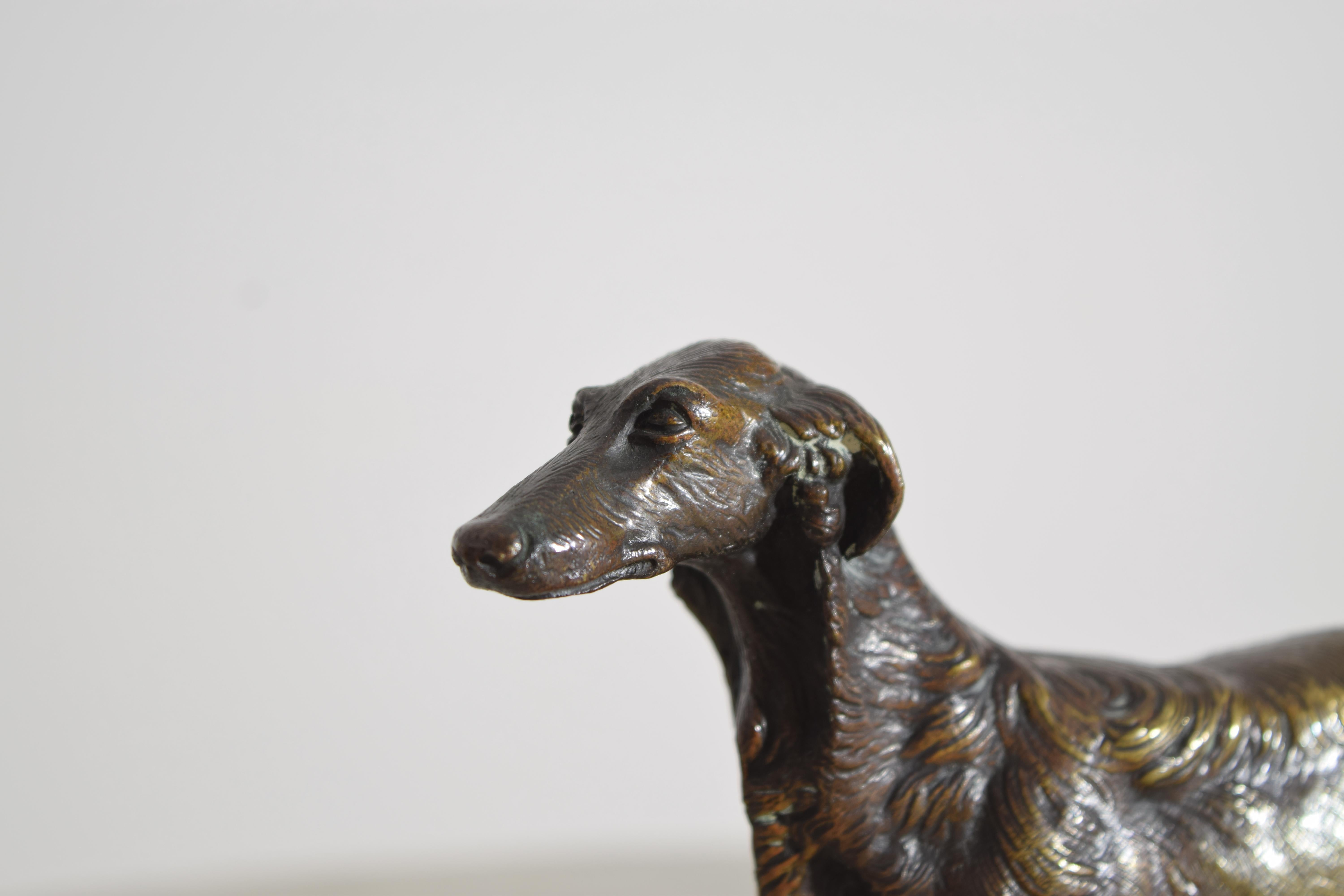 Vittoriano Bellissima scultura in bronzo Borzoi Russian Wolfhound in vendita