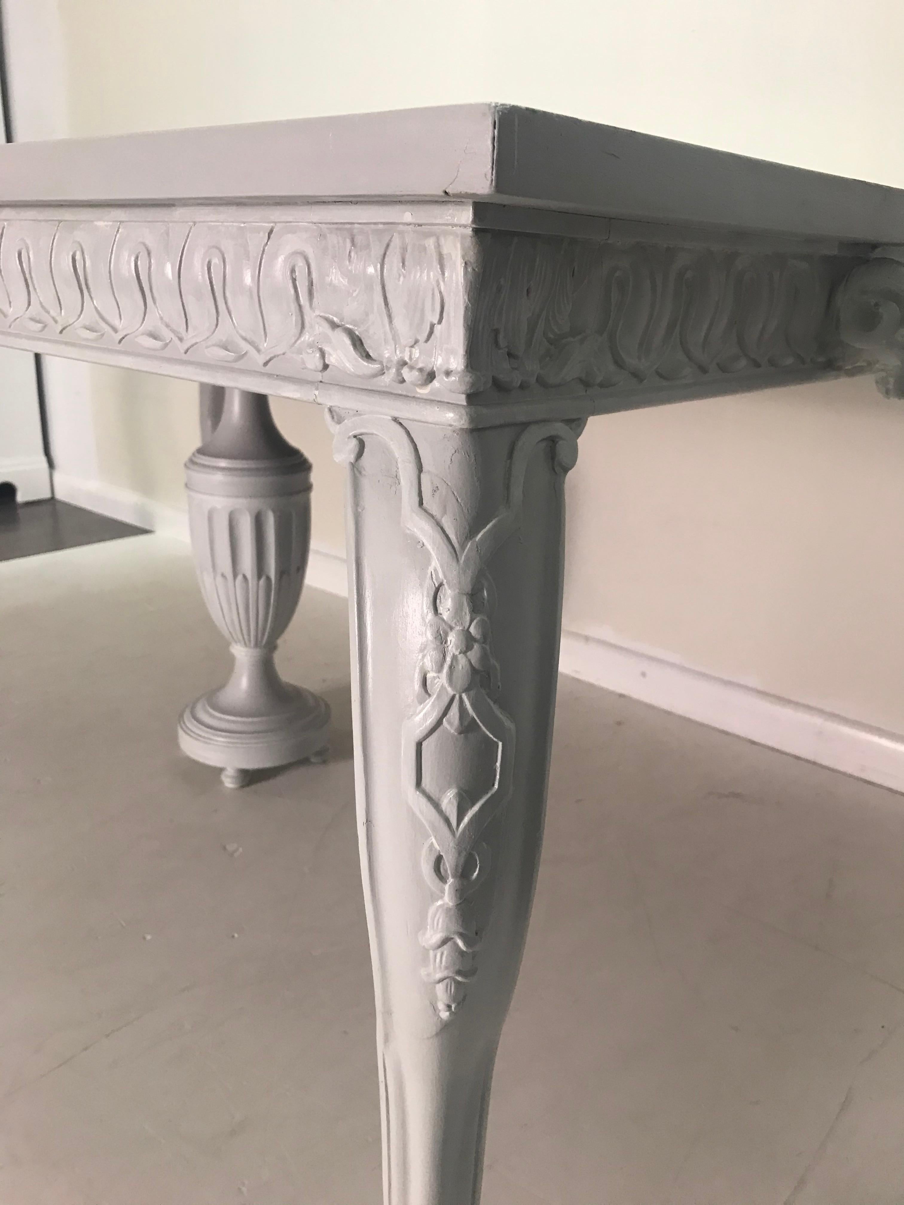 20th Century Beautiful Vintage Limed French Grey Carved Ram Dining Table