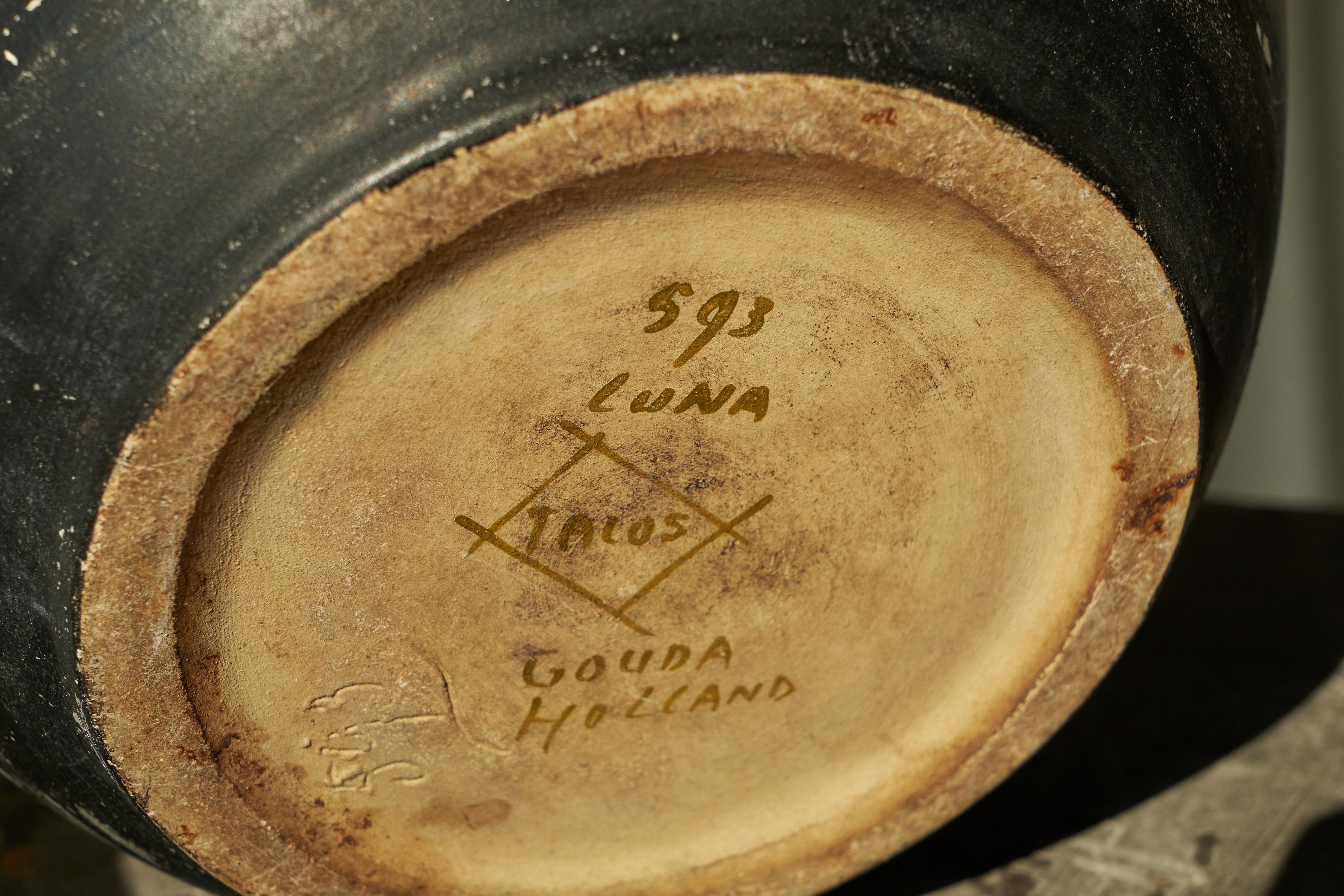 Wunderschön verwitterte Gouda Plateel-Vase oder Pflanzgefäß Vase oder Pflanzgefäß, Niederlande 1930er Jahre im Angebot 2