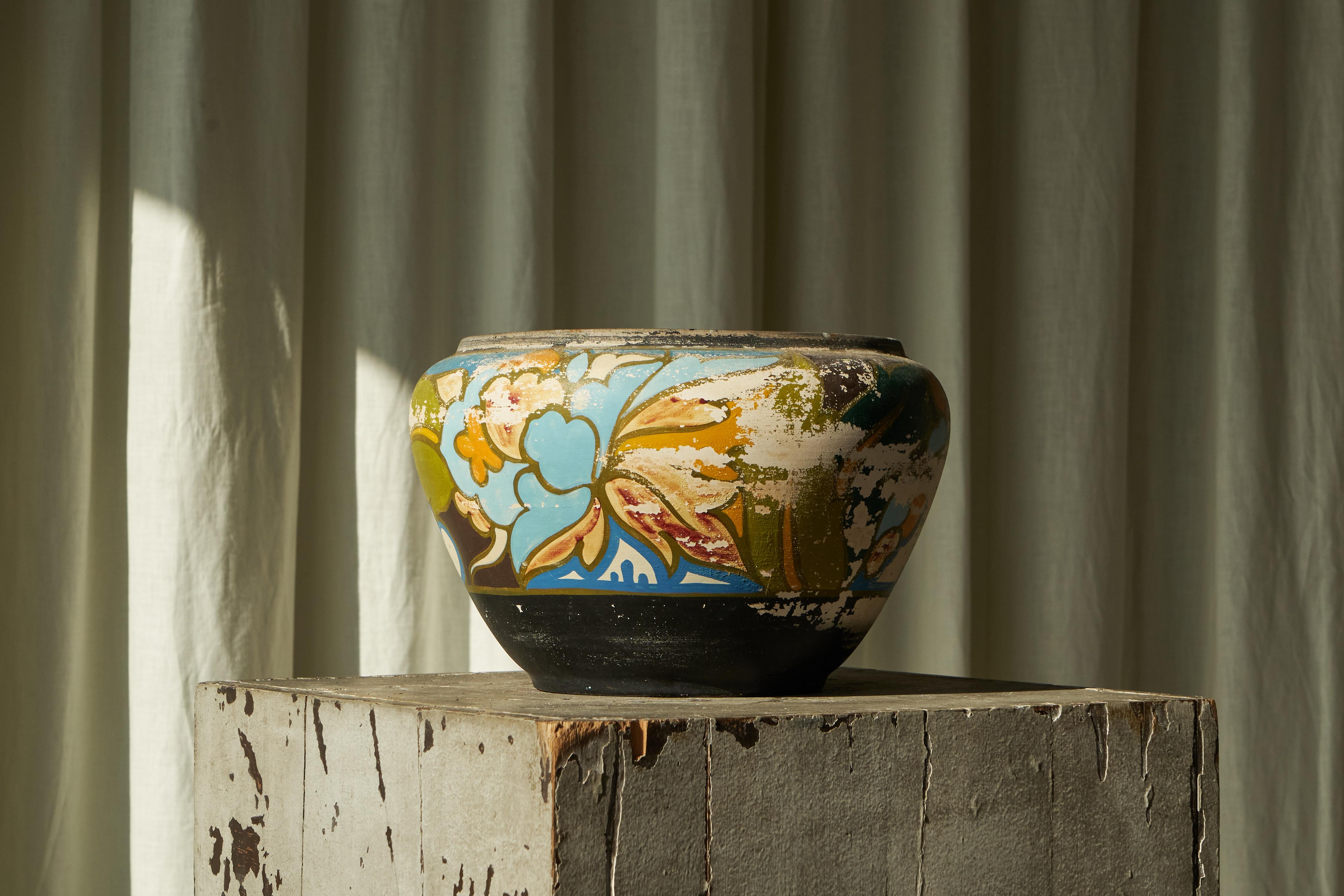 Wunderschön verwitterte Gouda Plateel-Vase oder Pflanzgefäß Vase oder Pflanzgefäß, Niederlande 1930er Jahre im Zustand „Gut“ im Angebot in Meer, VAN
