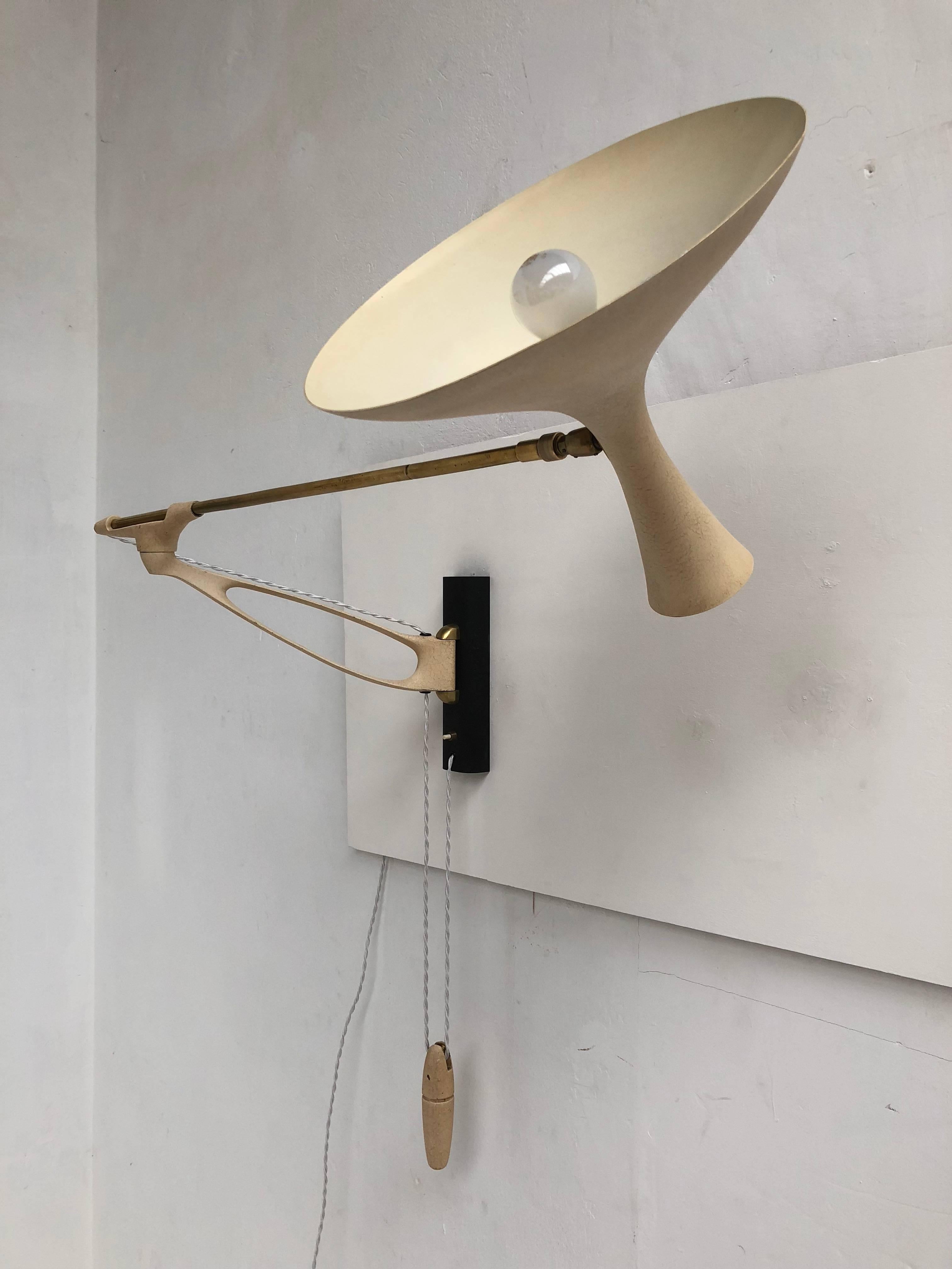 Beautitiful 1950s Swing Arm Counterbalanced Wall Applique by Cosack Leuchten (Moderne der Mitte des Jahrhunderts)