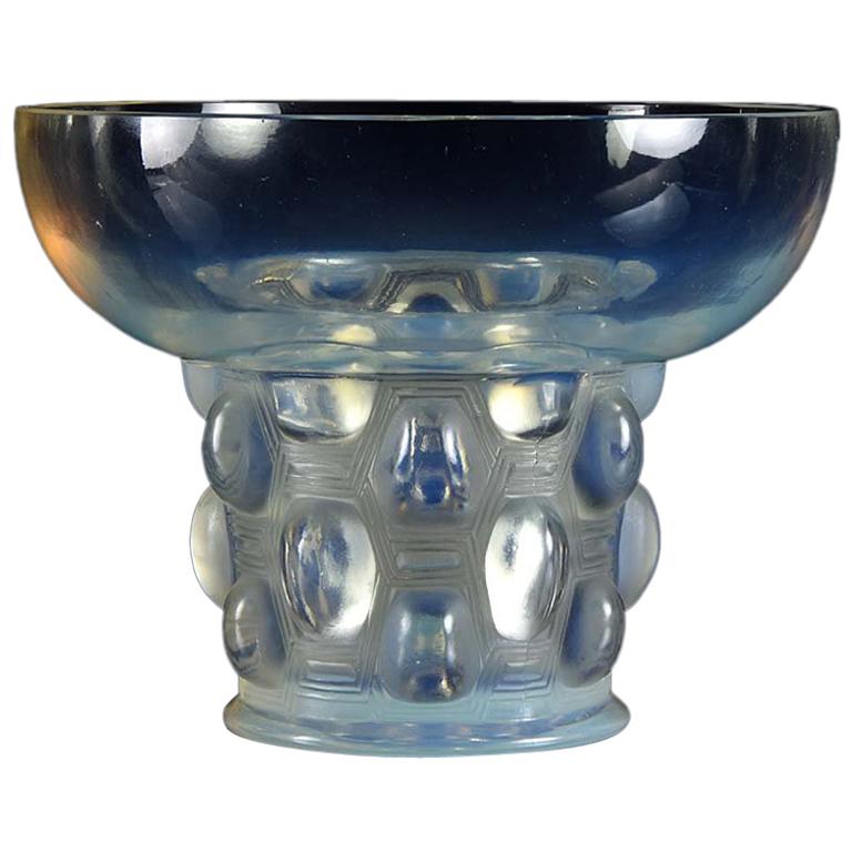 'Beautreillis' Art Deco Glass Vase by René Lalique For Sale