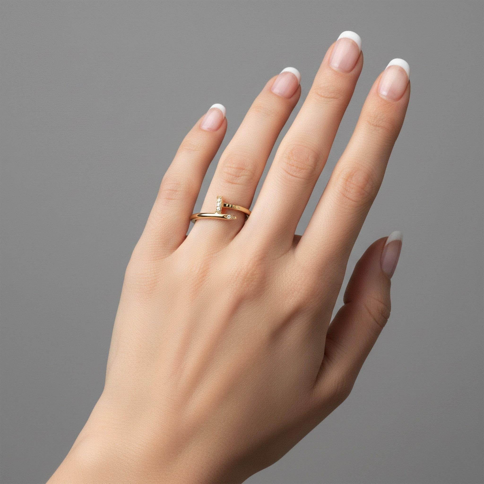 En vente :  Bague en or jaune 14 carats (ou 18 carats sur demande) avec diamant de toute beauté 2