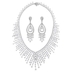 Beauvince Suite aus Halskette und Ohrringen mit Regendiamanten (45,14 Karat Diamanten) aus 18KW Gold