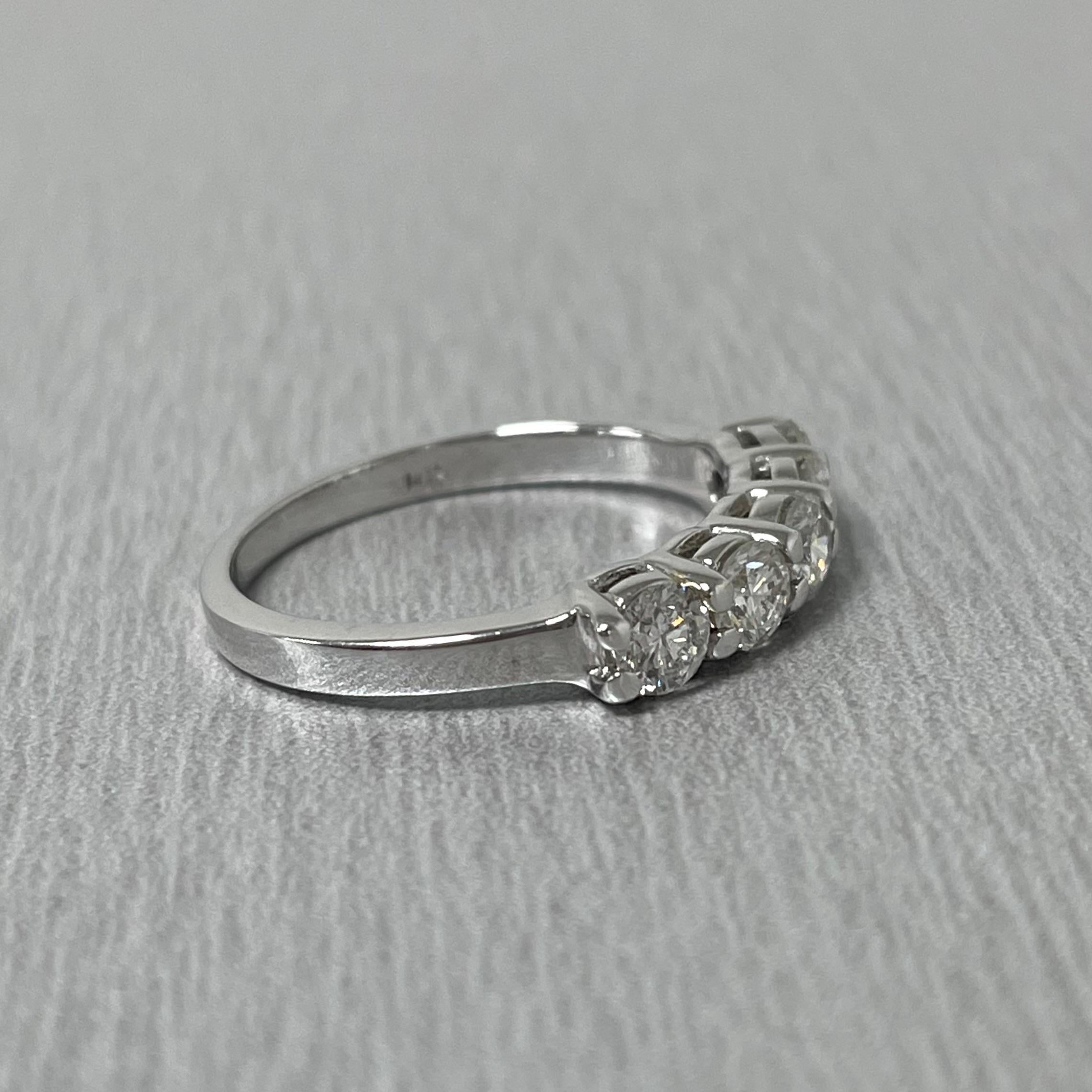 Women's or Men's Beauvince 5 Stone Diamond Ring '0.85 Ct Diamonds' in White Gold For Sale