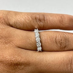 Anello Beauvince con 5 pietre e diamanti da 0,85 carati in oro bianco