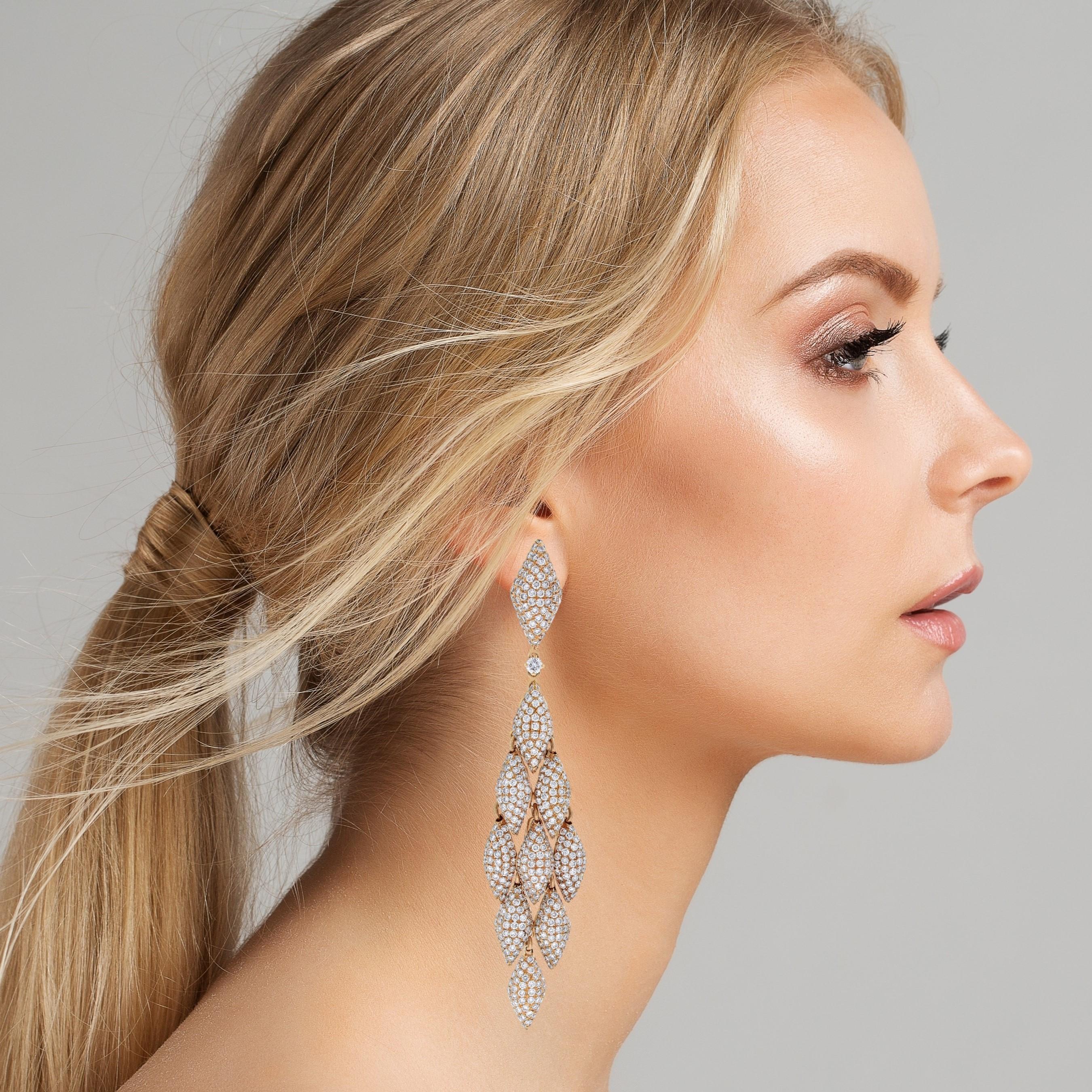 The Autumn Leaves Diamonds Earrings feature a delicate swaying rose gold setting which reflects the movement of the wearer quiet like leaves rustling with the wind. The liveliness and scintillation from the diamonds is simply bedazzling. 

Diamond