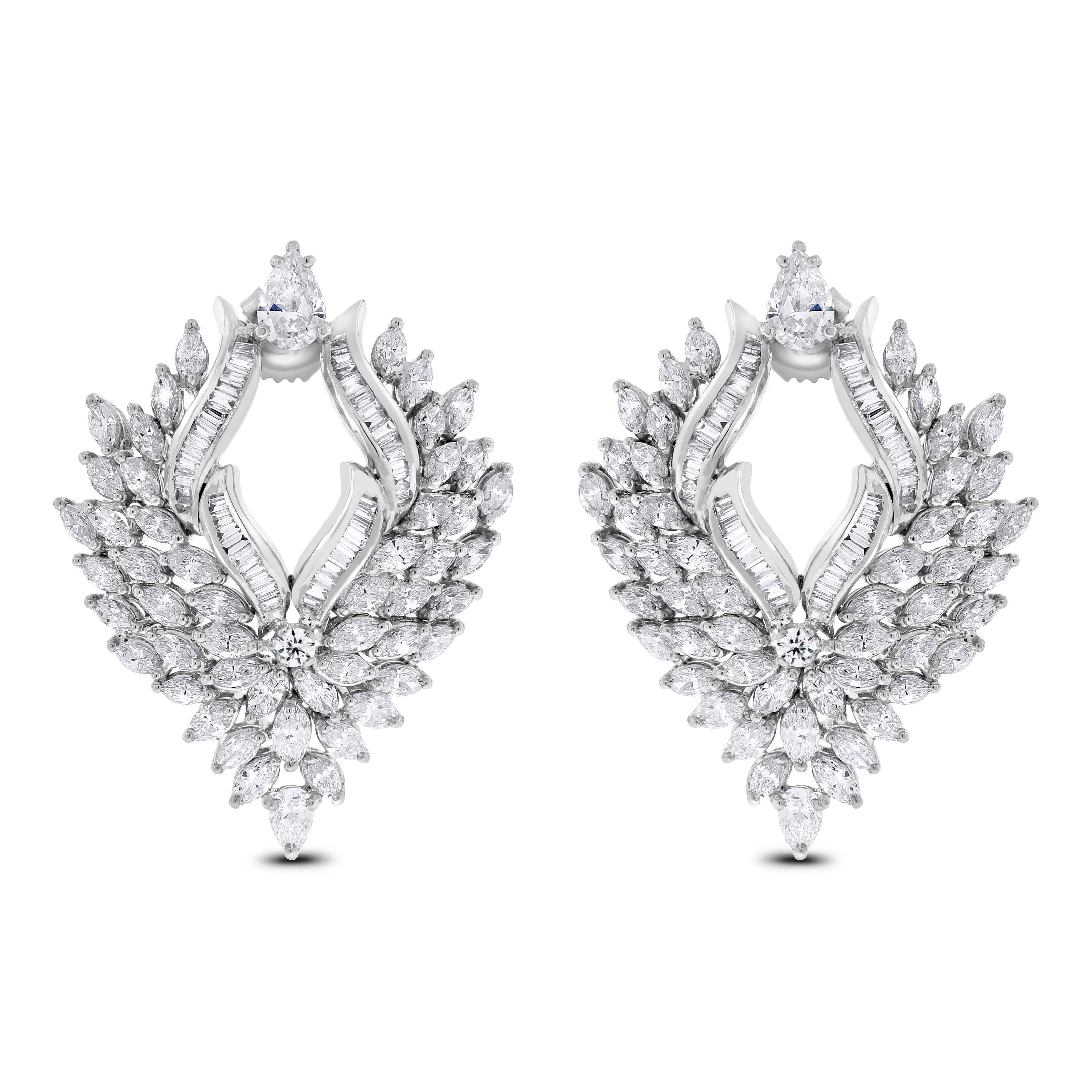 Beauvince Ayana Diamond Earrings (10.92 ct Diamonds) in White Gold In New Condition For Sale In New York, NY