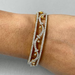 Beauvince Bloom Diamond Bangles Set '14.15 Ct Diamonds' in 18K Gold