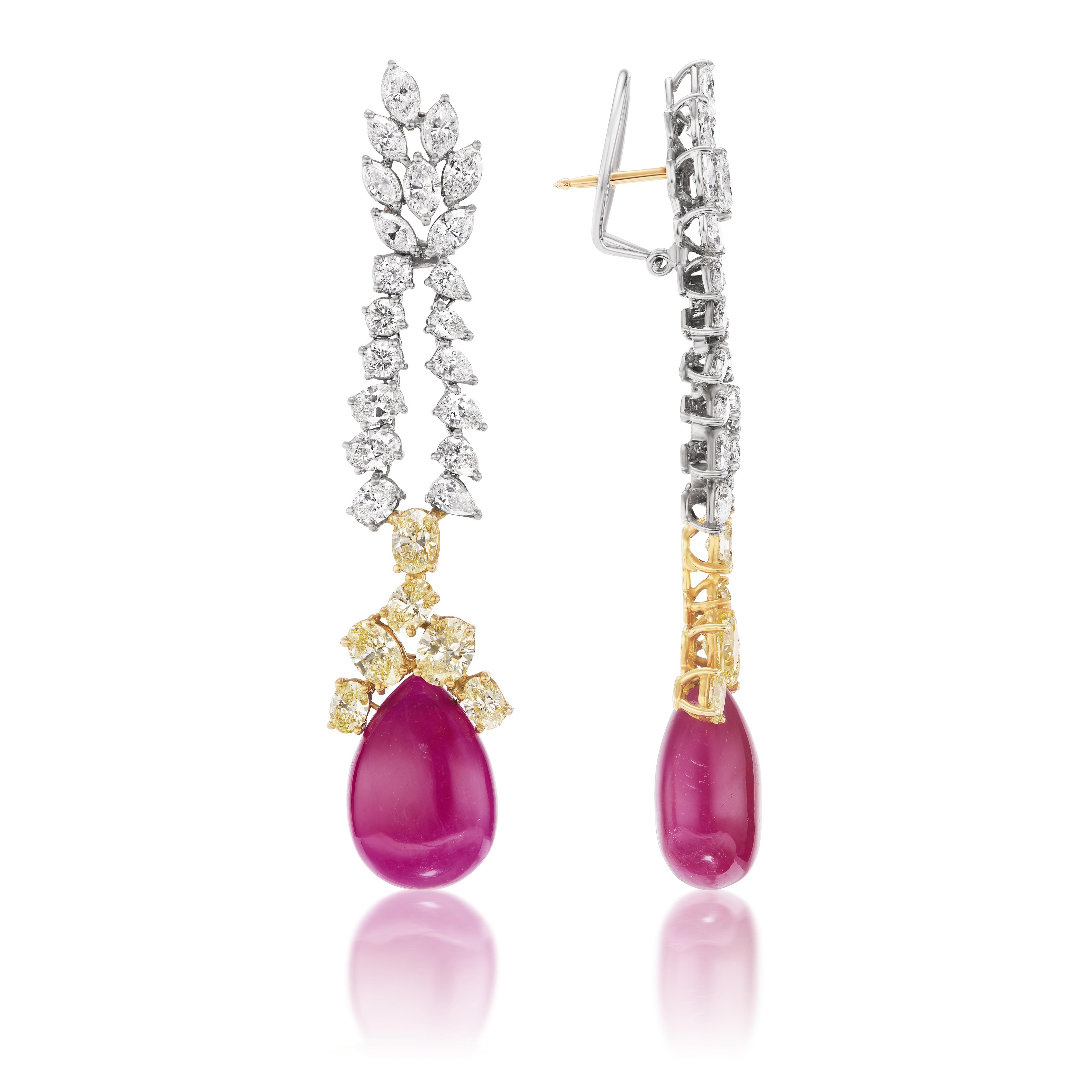 Beauvince Bloom Set aus Halskette und Ohrringen (150,45 Karat Rubine und Diamanten) in Gold im Zustand „Neu“ im Angebot in New York, NY