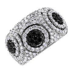 Beauvince, bague Chantelle en or blanc et diamants noirs et blancs de 1,25 carat