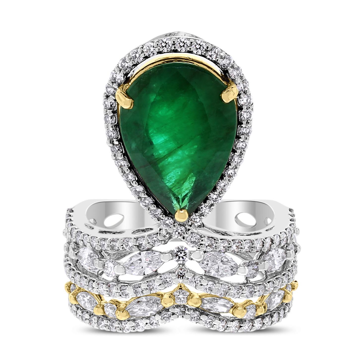 Women's or Men's Beauvince Danya Ring (6.83 cts Emerald & Diamonds) in Gold For Sale