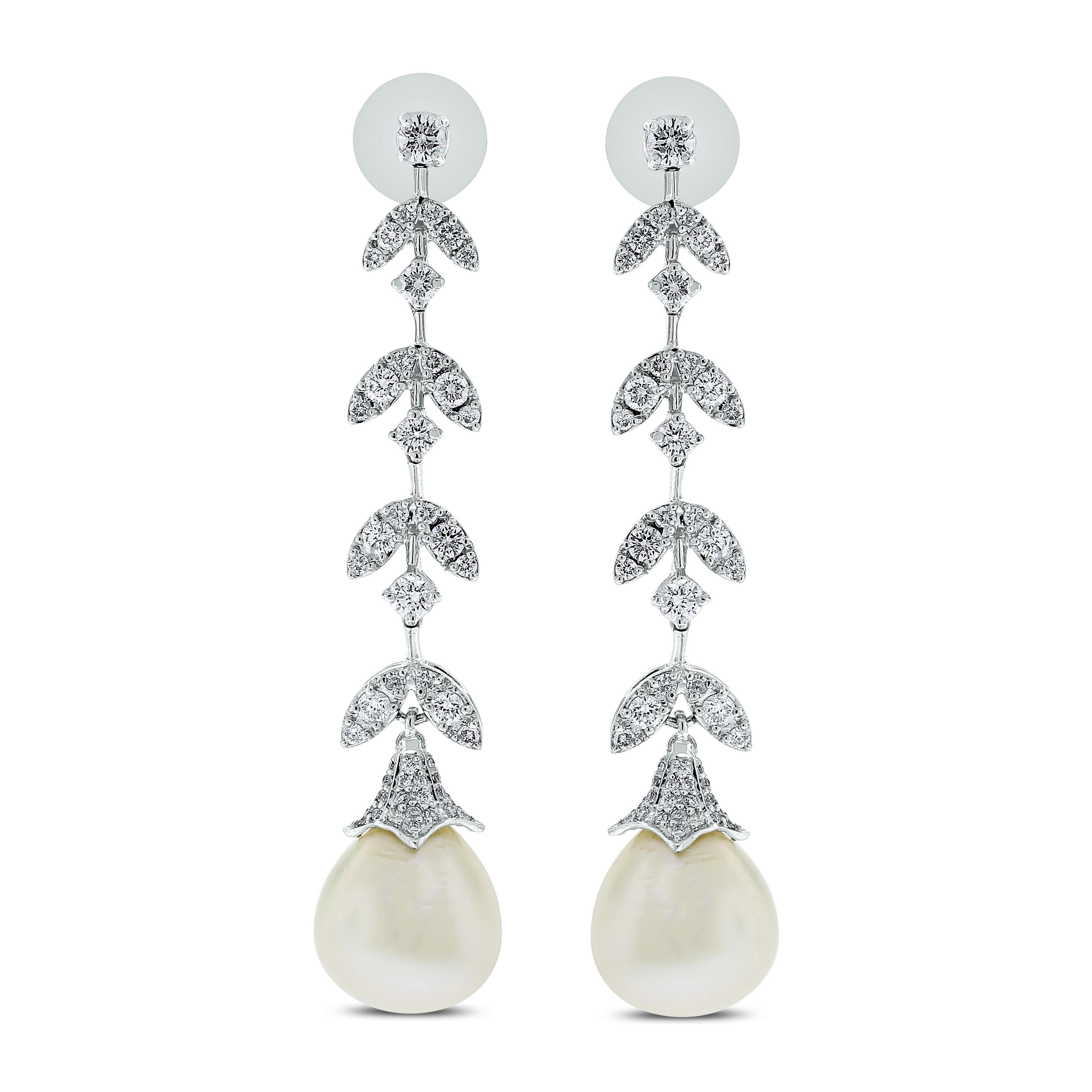 Beauvince Diamond and South Sea Pearls Necklace and Earrings Suite in White Gold For Sale 1