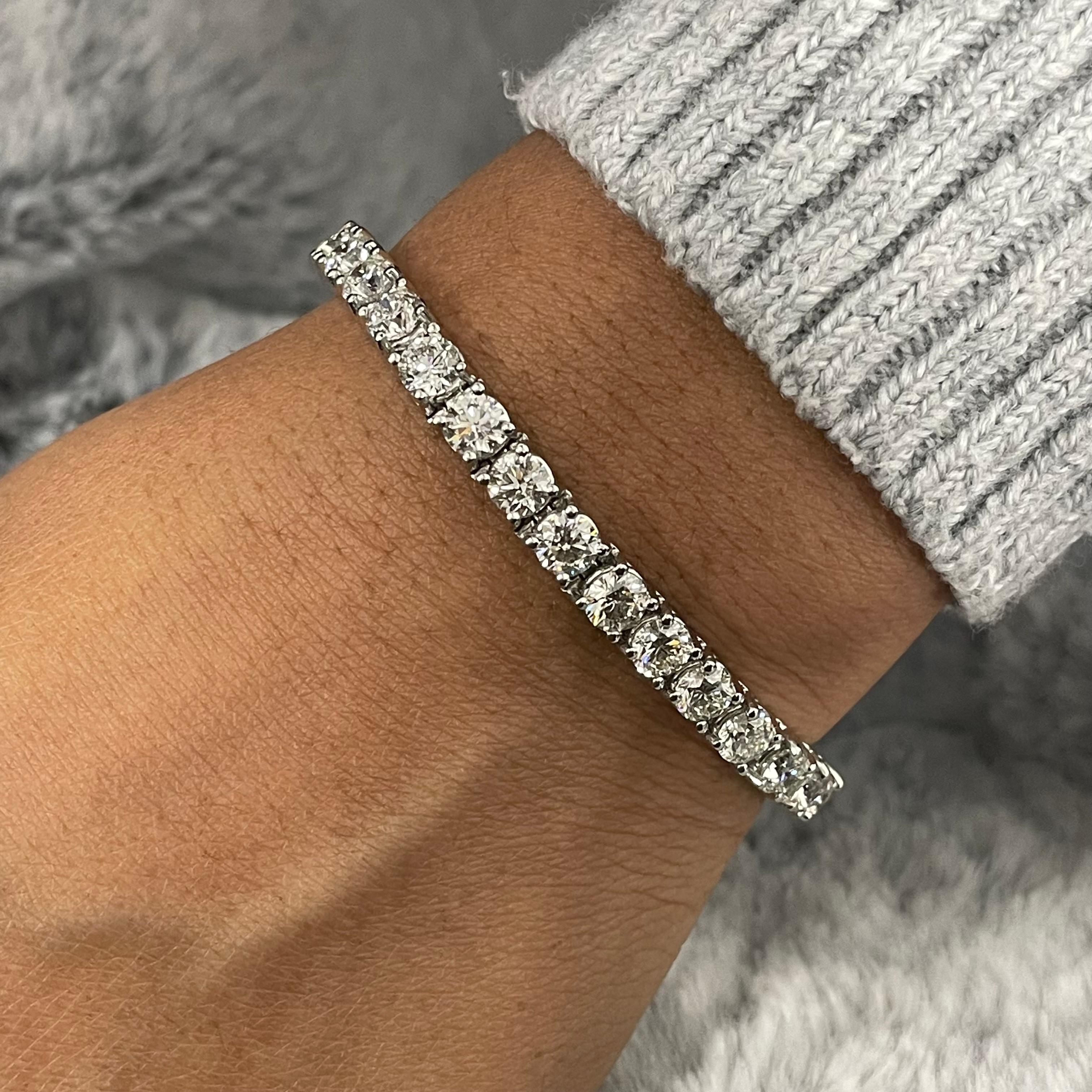 Beauvince Bracelet tennis en or blanc avec diamants de 15,01 carats Neuf - En vente à New York, NY