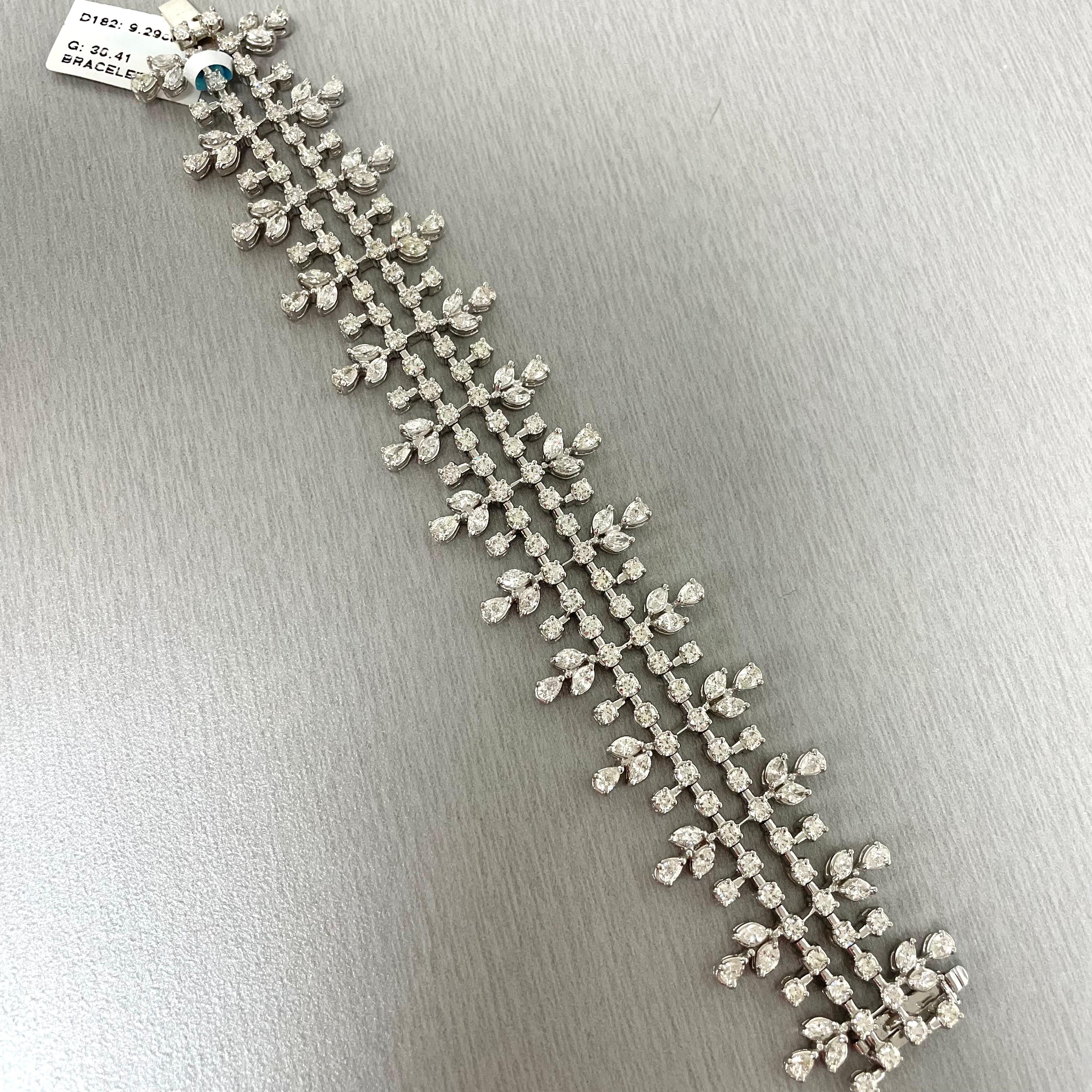Beauvince Eloise Diamantarmband (9,29 Karat Diamanten) aus Weißgold (Gemischter Schliff) im Angebot