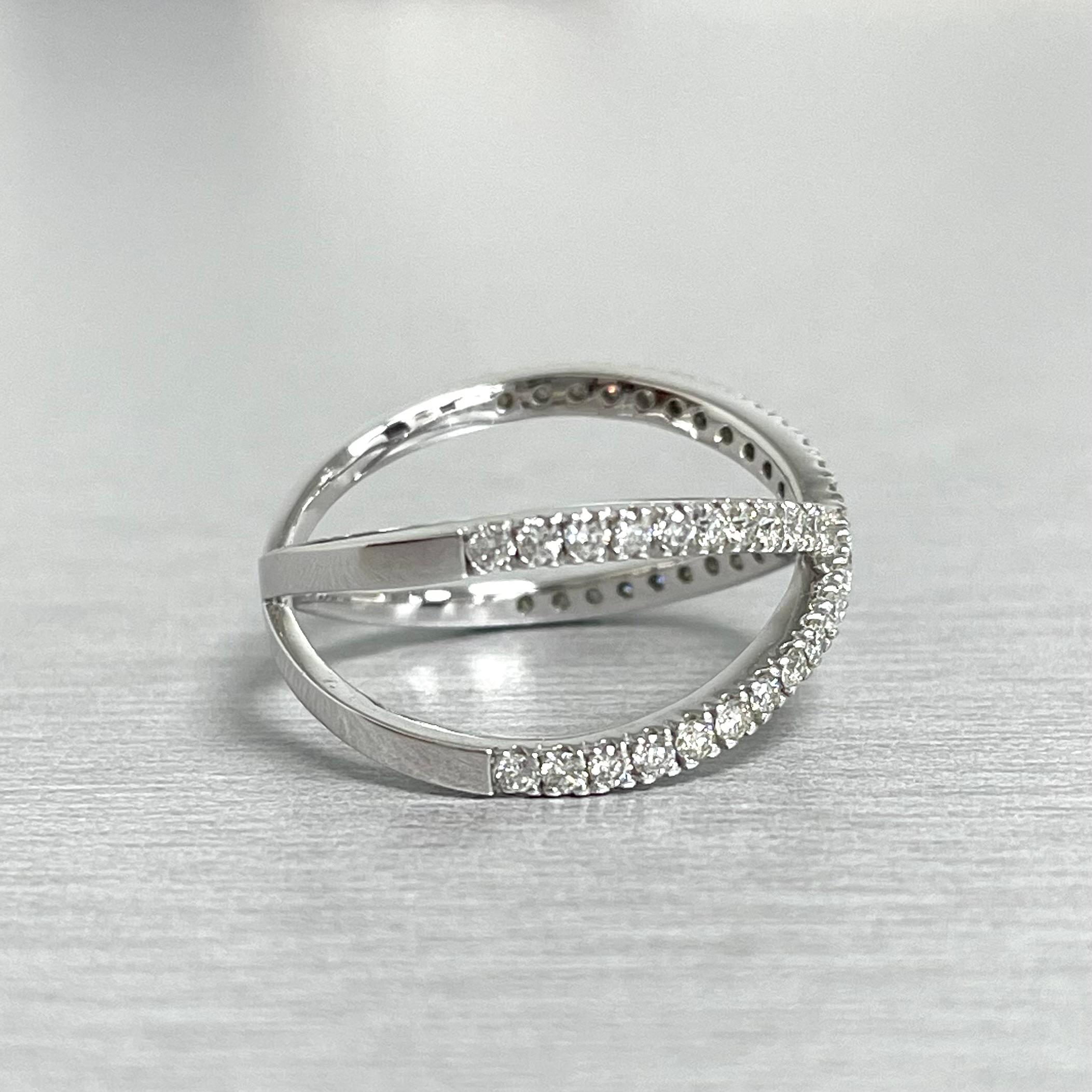 Round Cut Beauvince Everyday Criss-Cross Ring '0.50 Ct Diamonds' in White Gold