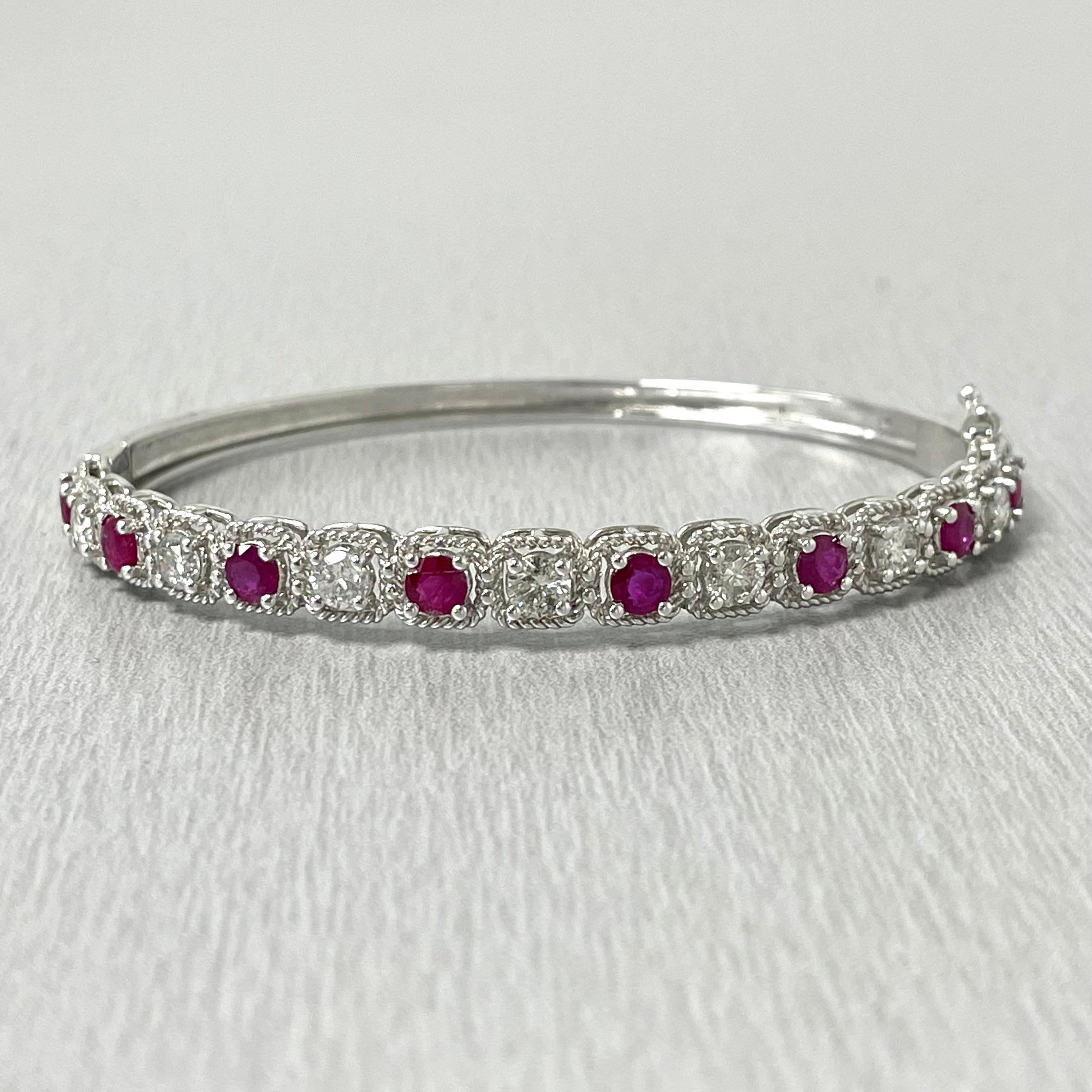 Femenino o masculino Beauvince Brazalete de Rubí de Fuego y Diamantes en Oro Blanco en venta
