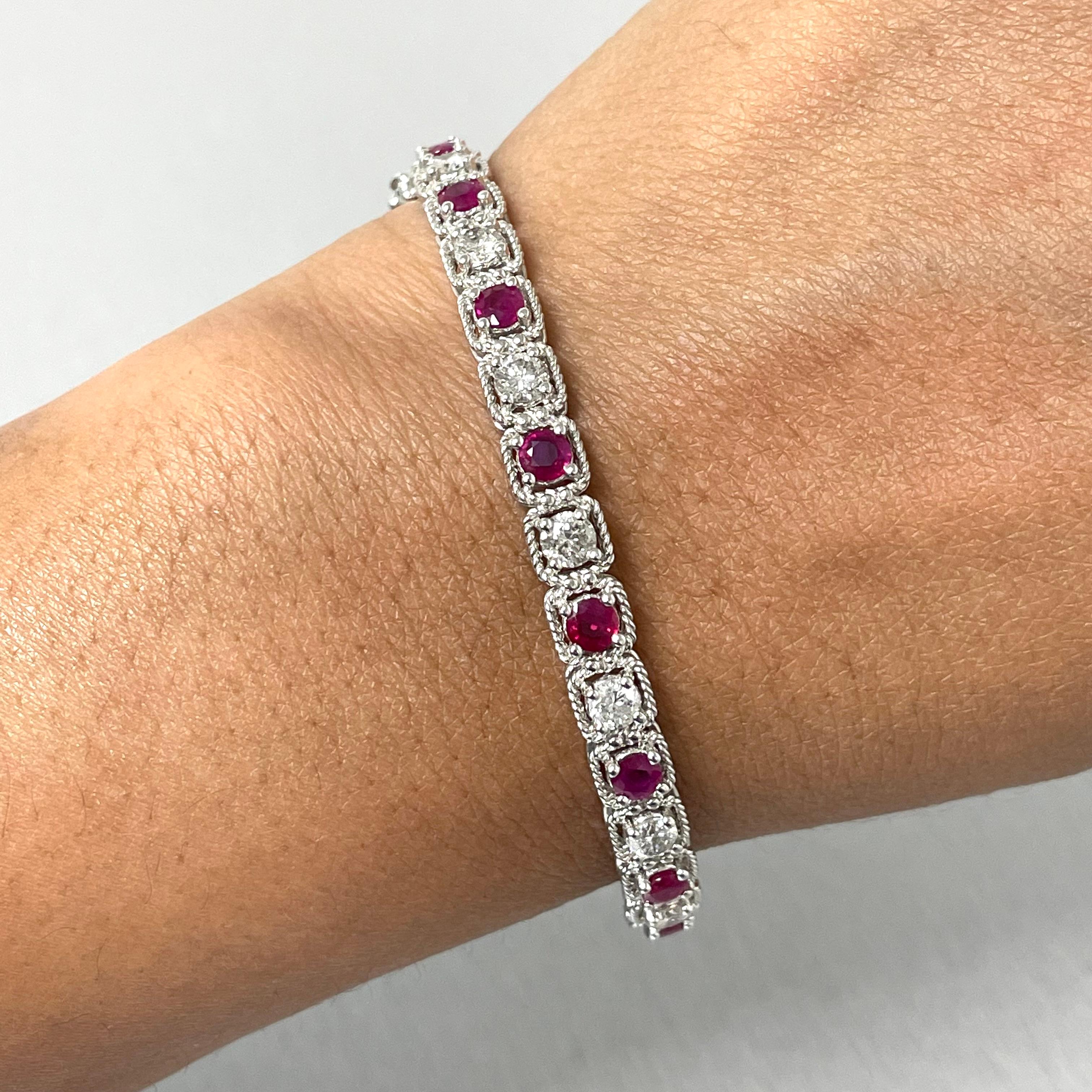 Beauvince Brazalete de Rubí de Fuego y Diamantes en Oro Blanco Corte redondo en venta