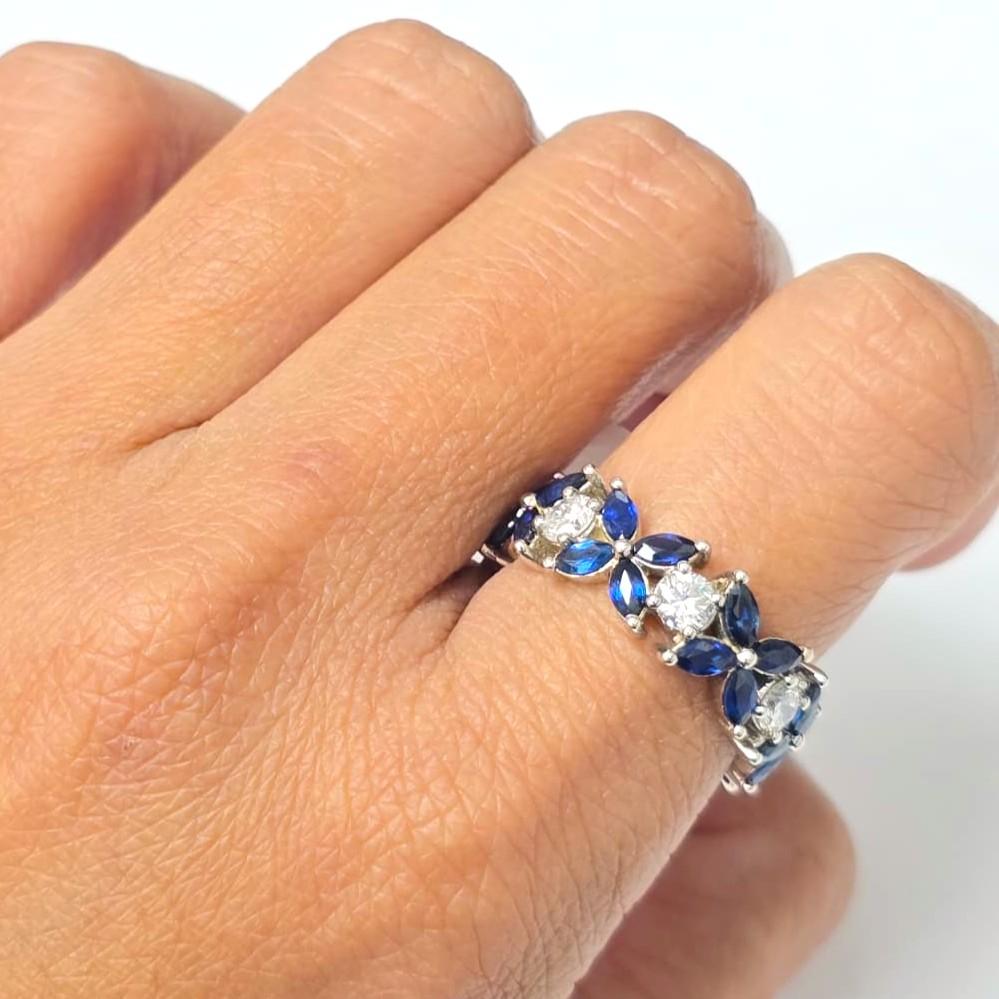 Contemporaneo Beauvince Flora Band (4.53 ct Sapphires & Diamonds) in White Gold in vendita