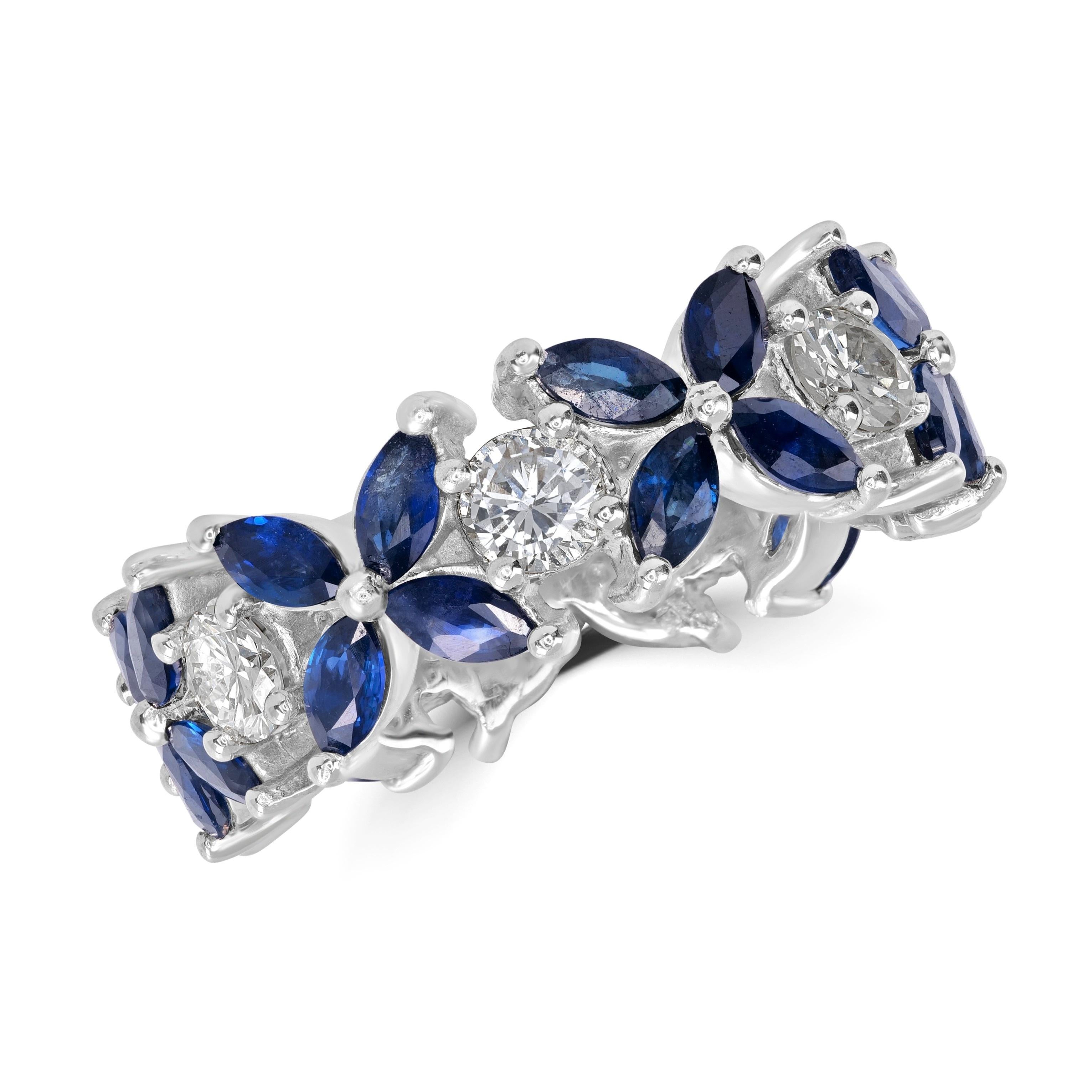 Taglio rotondo Beauvince Flora Band (4.53 ct Sapphires & Diamonds) in White Gold in vendita