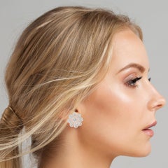 Orecchini Beauvince con diamanti a forma di fiore (1,51 ct) in oro bianco