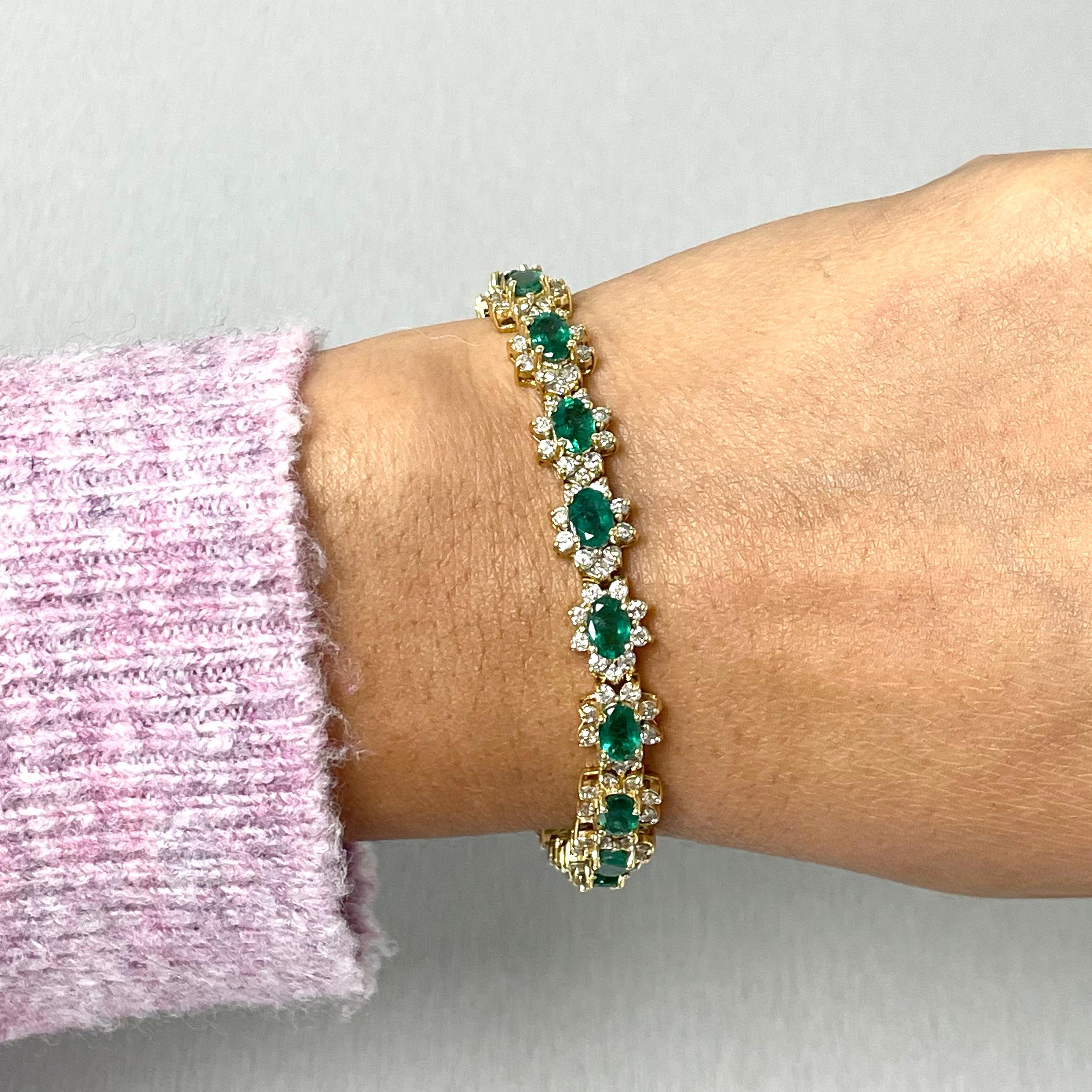 Contemporary Beauvince Florence Bracelet '11.66ct Diamonds & Emeralds' in Yellow Gold For Sale