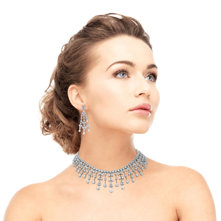 Contemporary Beauvince Pear, Marquise and Round Diamond Collar Necklace in White Gold