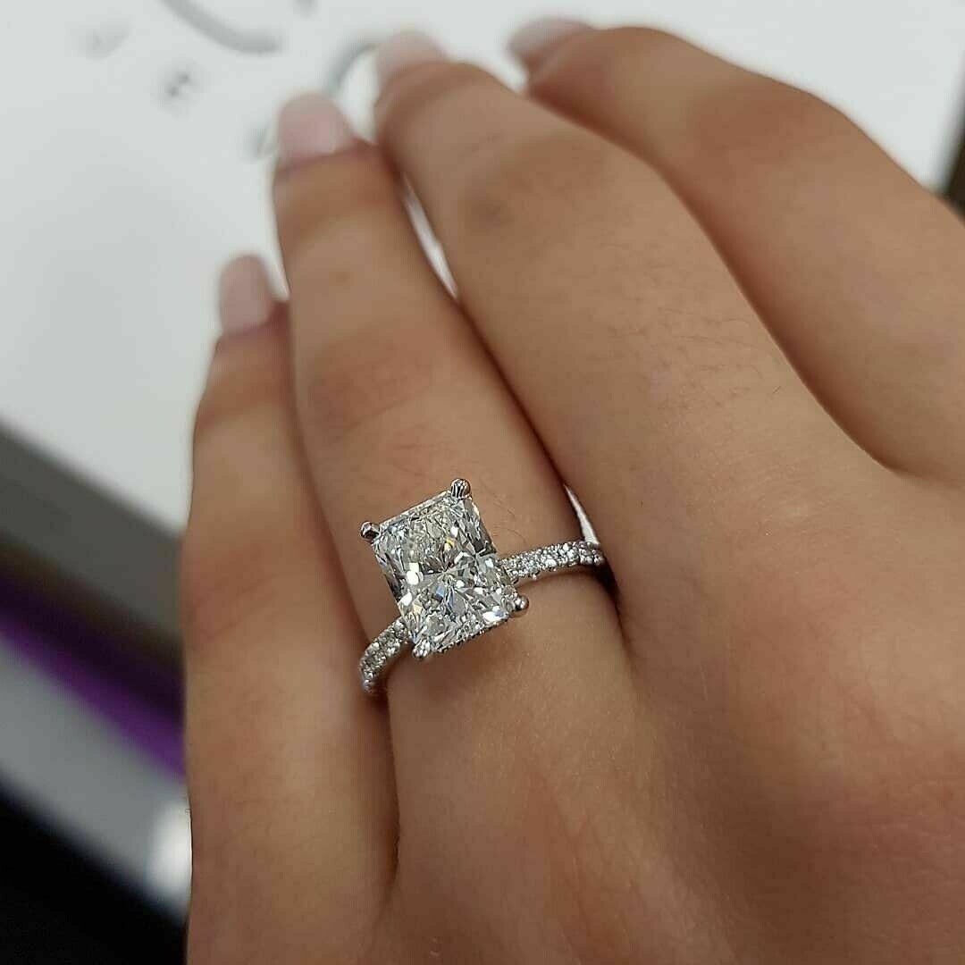 Beauvince Jewelry is excited to present this gorgeous solitaire and looks forward to customizing and creating a stunning engagement ring or alternate fine jewel for a perfectionist. With excellent cut, polish and symmetry, and faint fluorescence