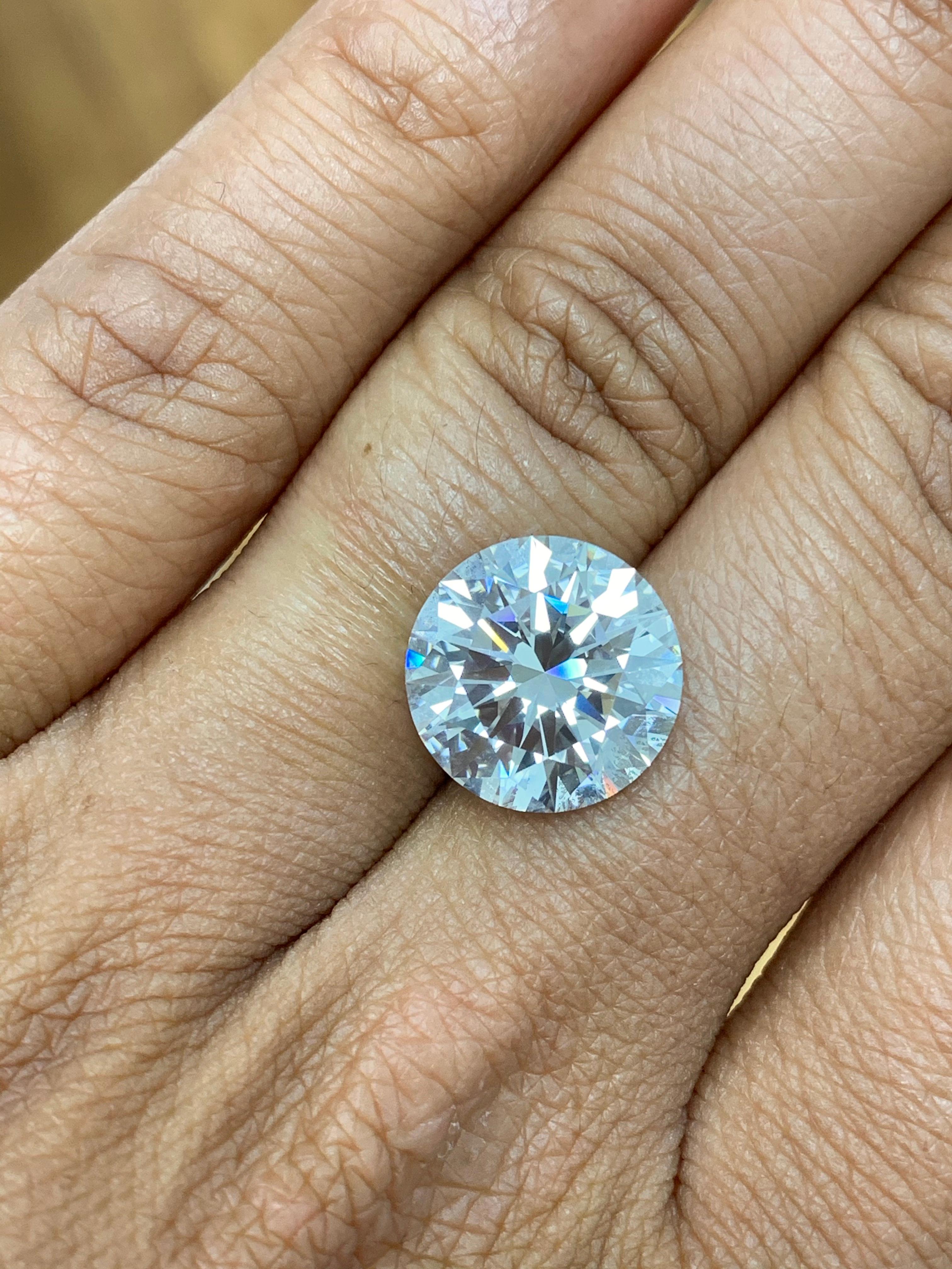 round diamond engagement rings
